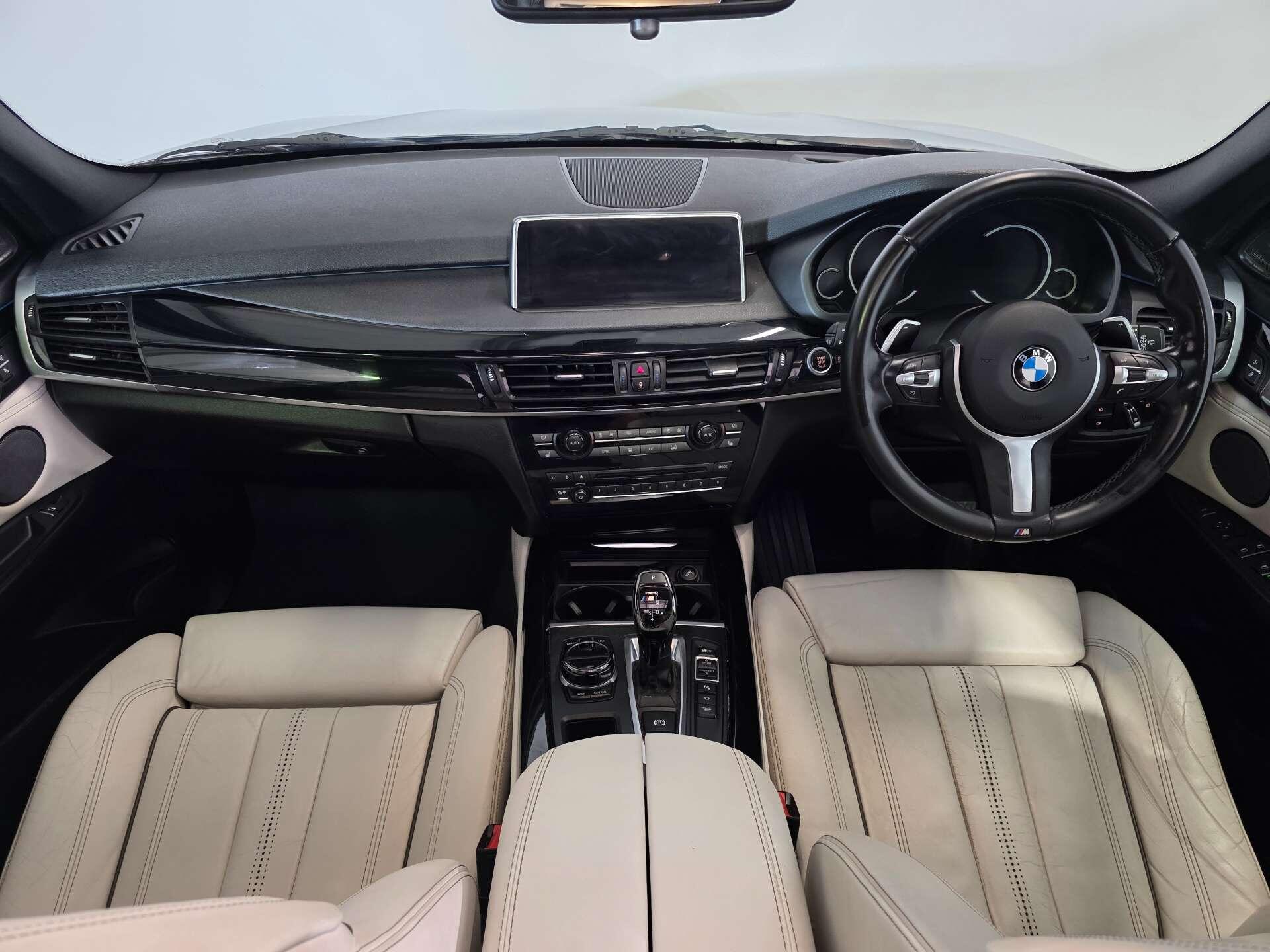 BMW X5 view 9