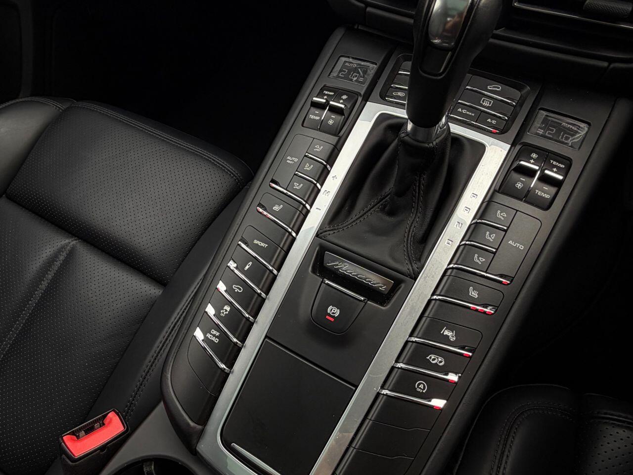 Porsche Macan view 48