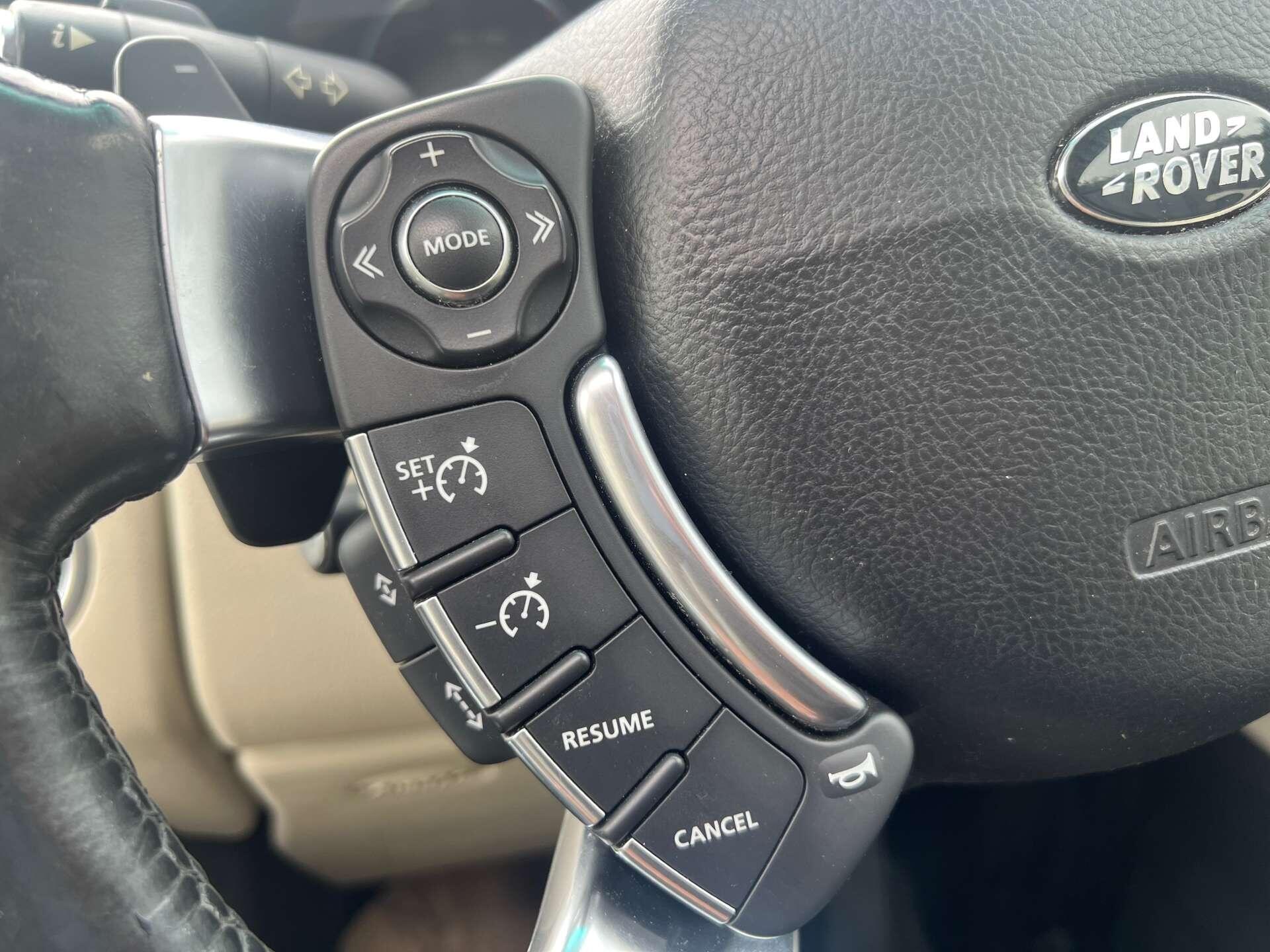 Land Rover Range Rover view 21