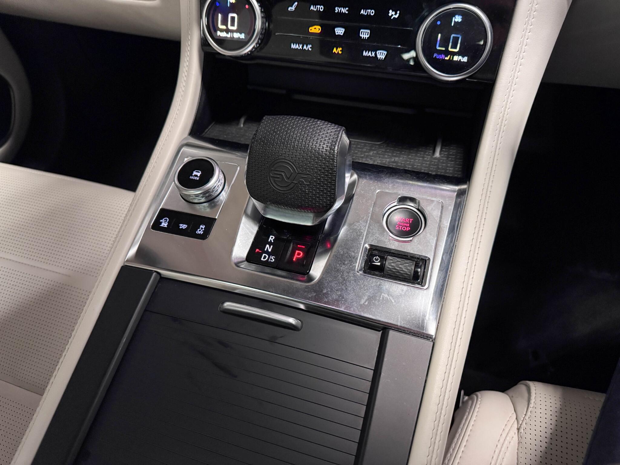 Jaguar F-Pace view 34