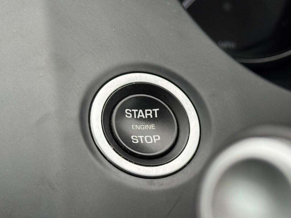 Jaguar E-Pace view 51