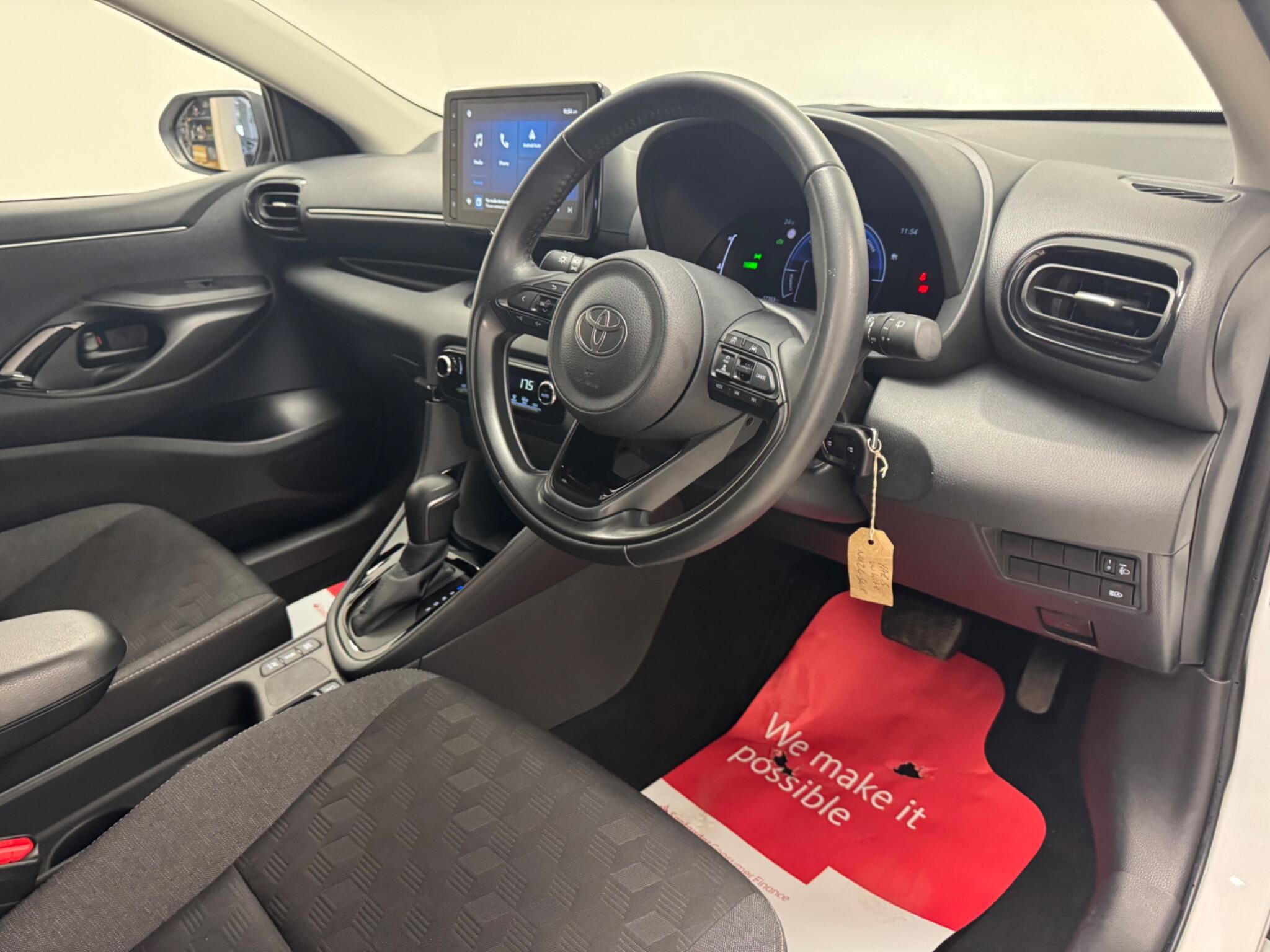 Toyota Yaris view 7