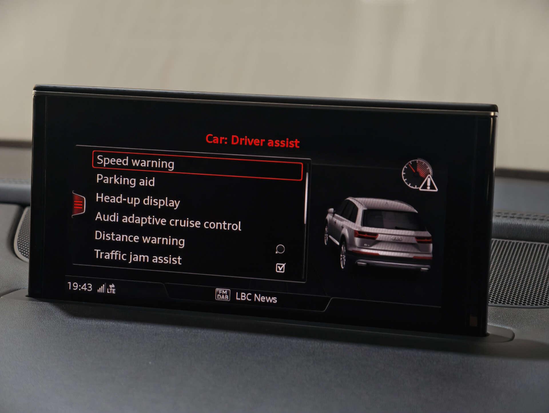 Audi SQ7 view 63