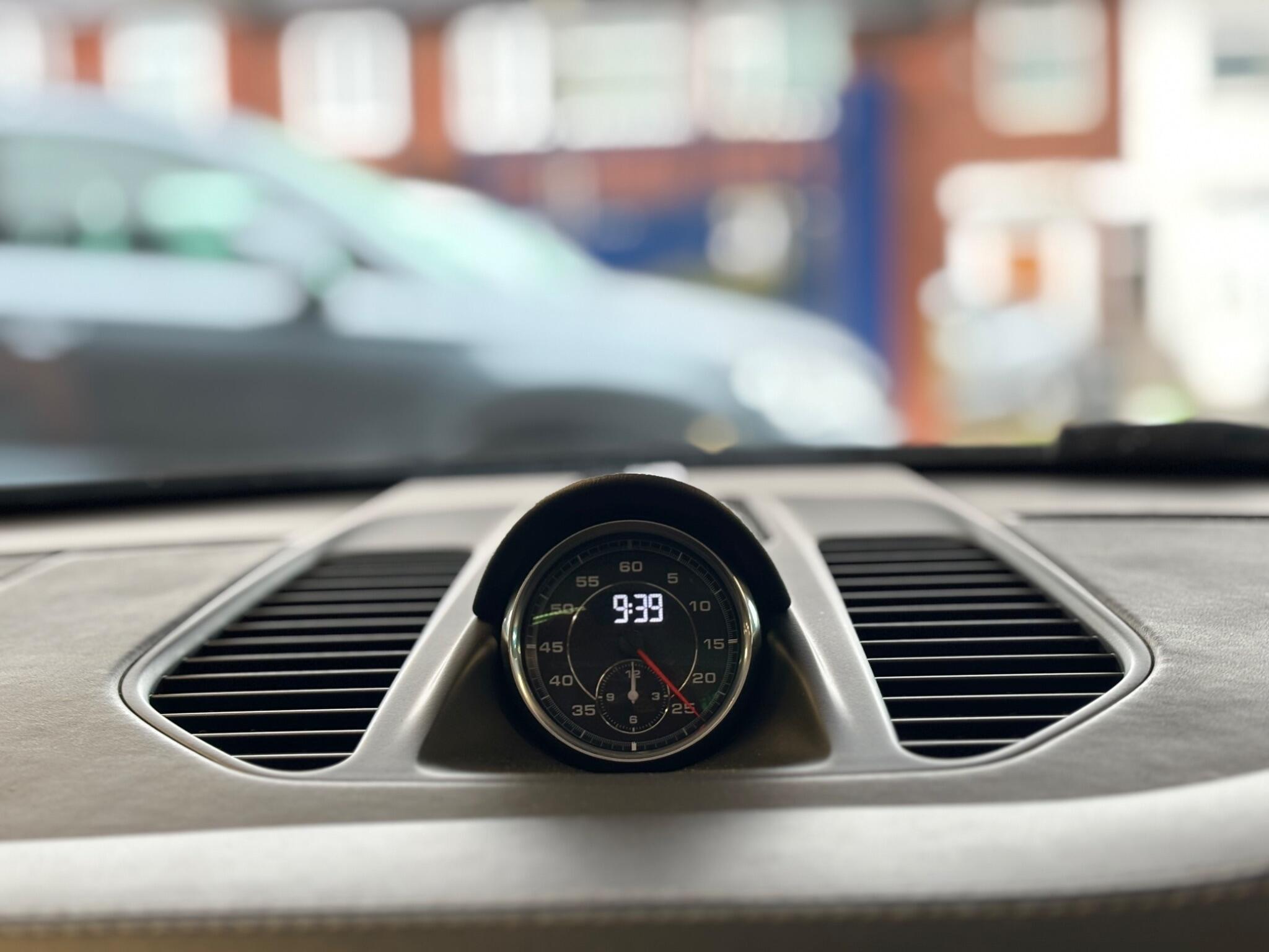 Porsche 911 view 41