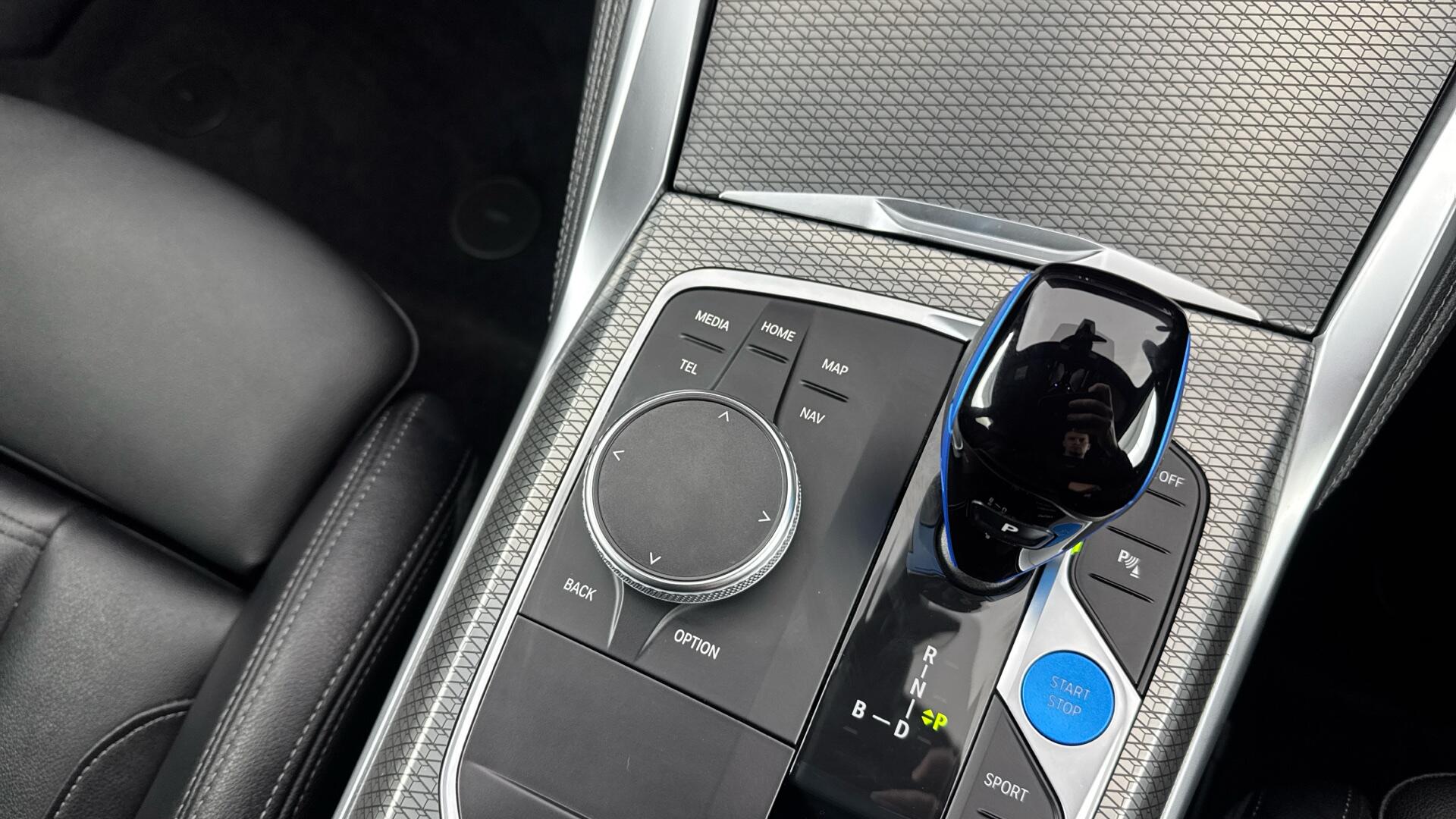 BMW I4 view 41