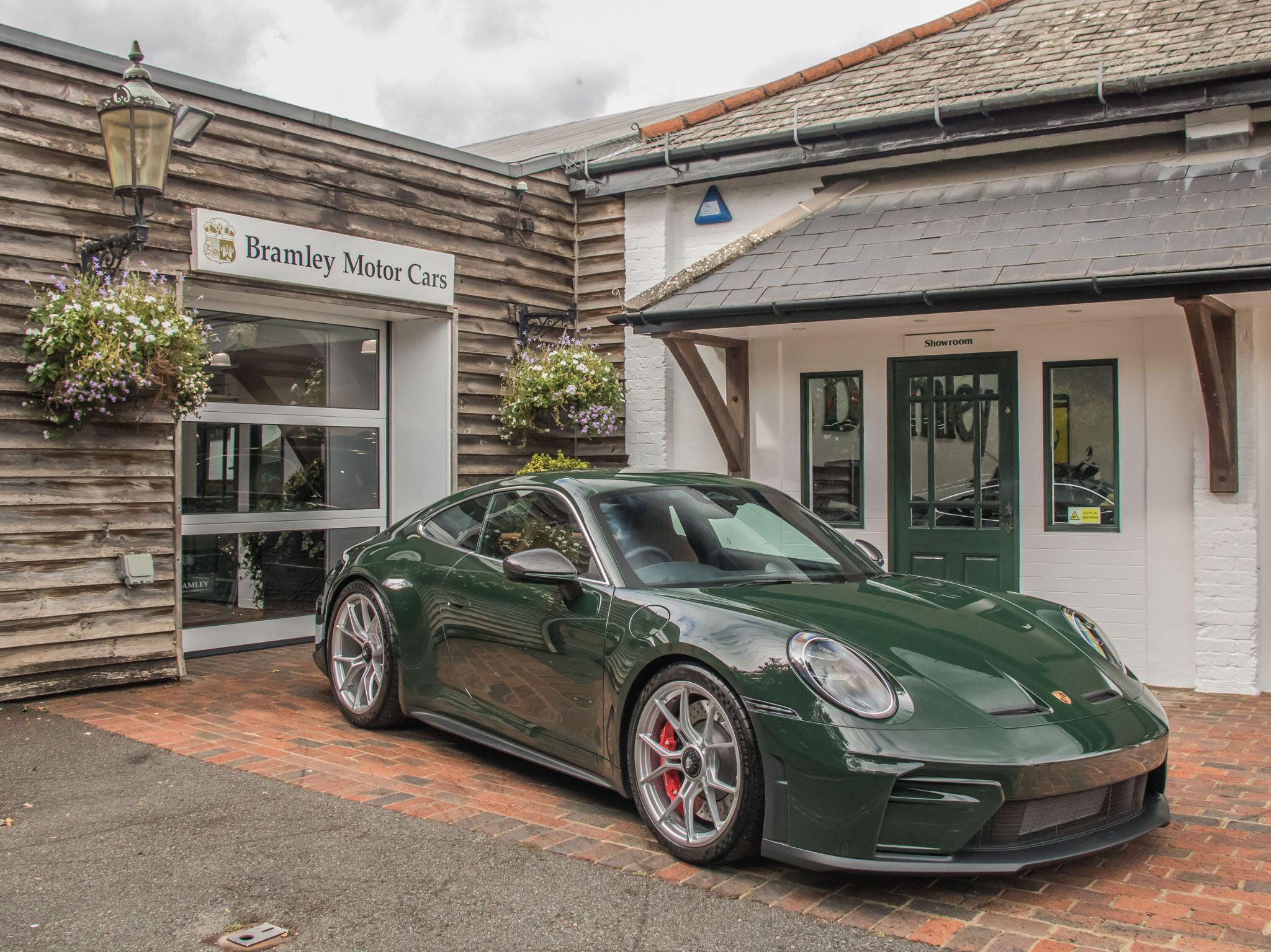 Porsche 911 view 2