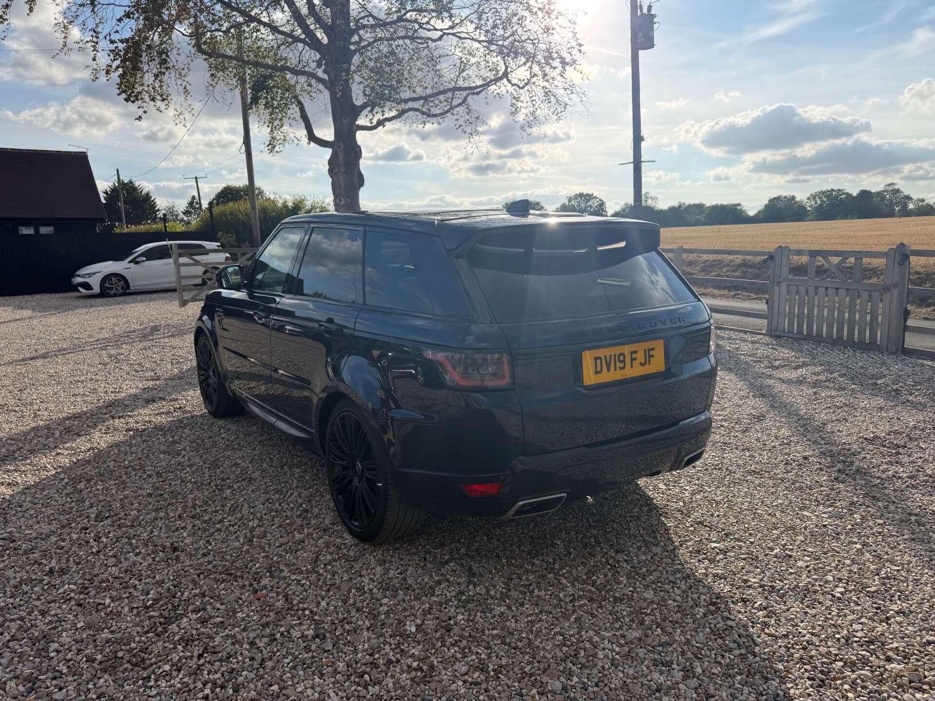 Land Rover Range Rover Sport view 3