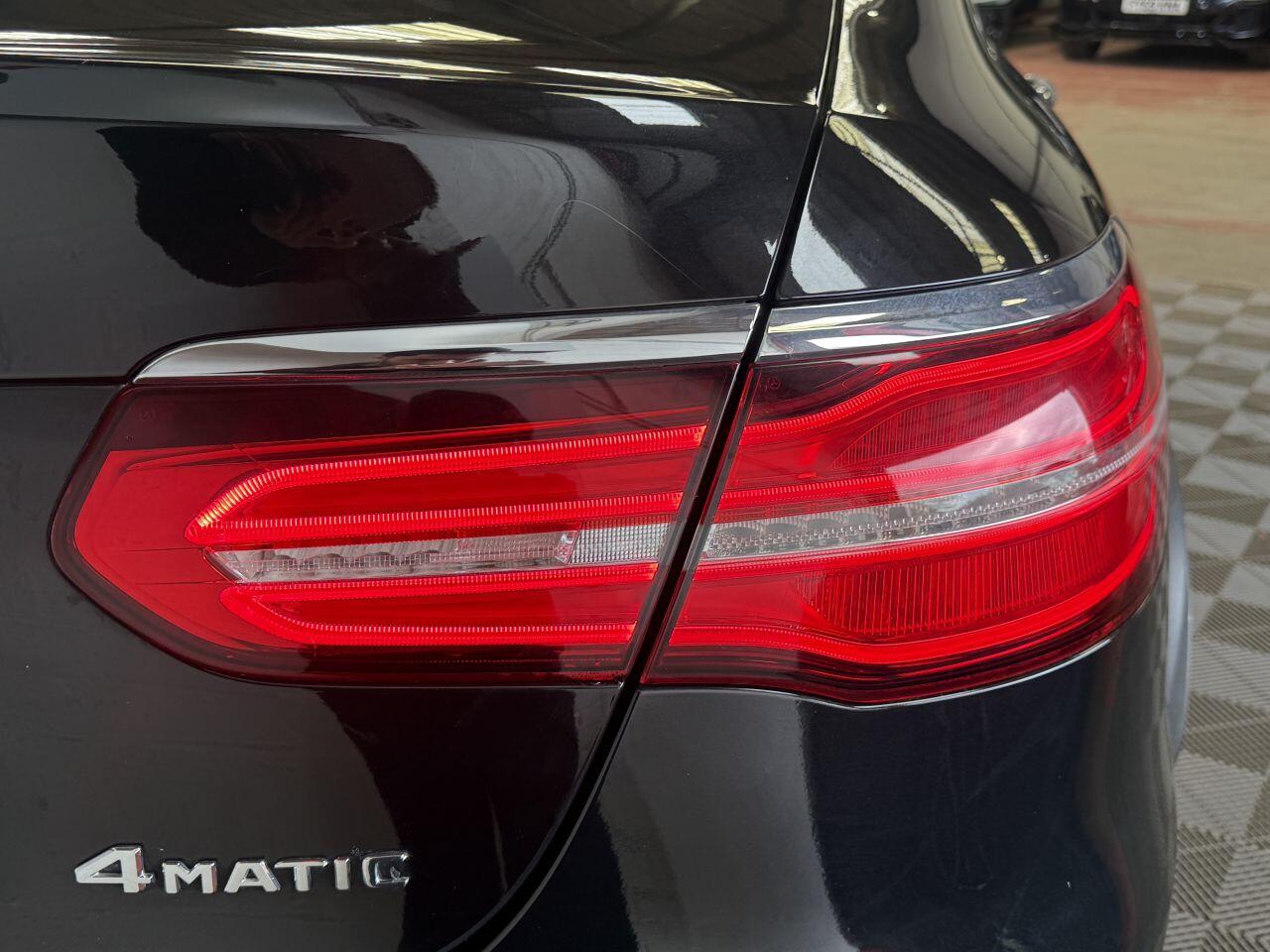 Mercedes-Benz GLC view 29
