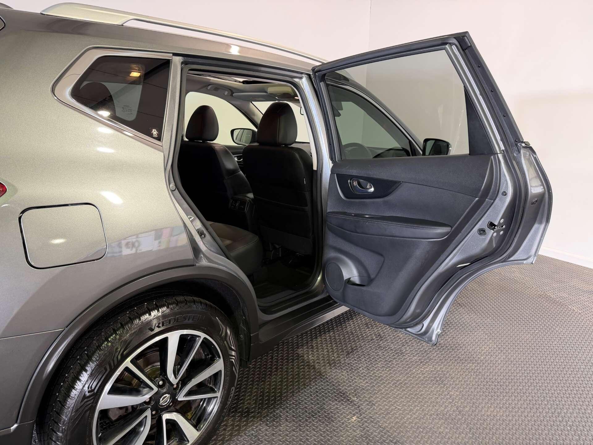 Nissan X-Trail view 55