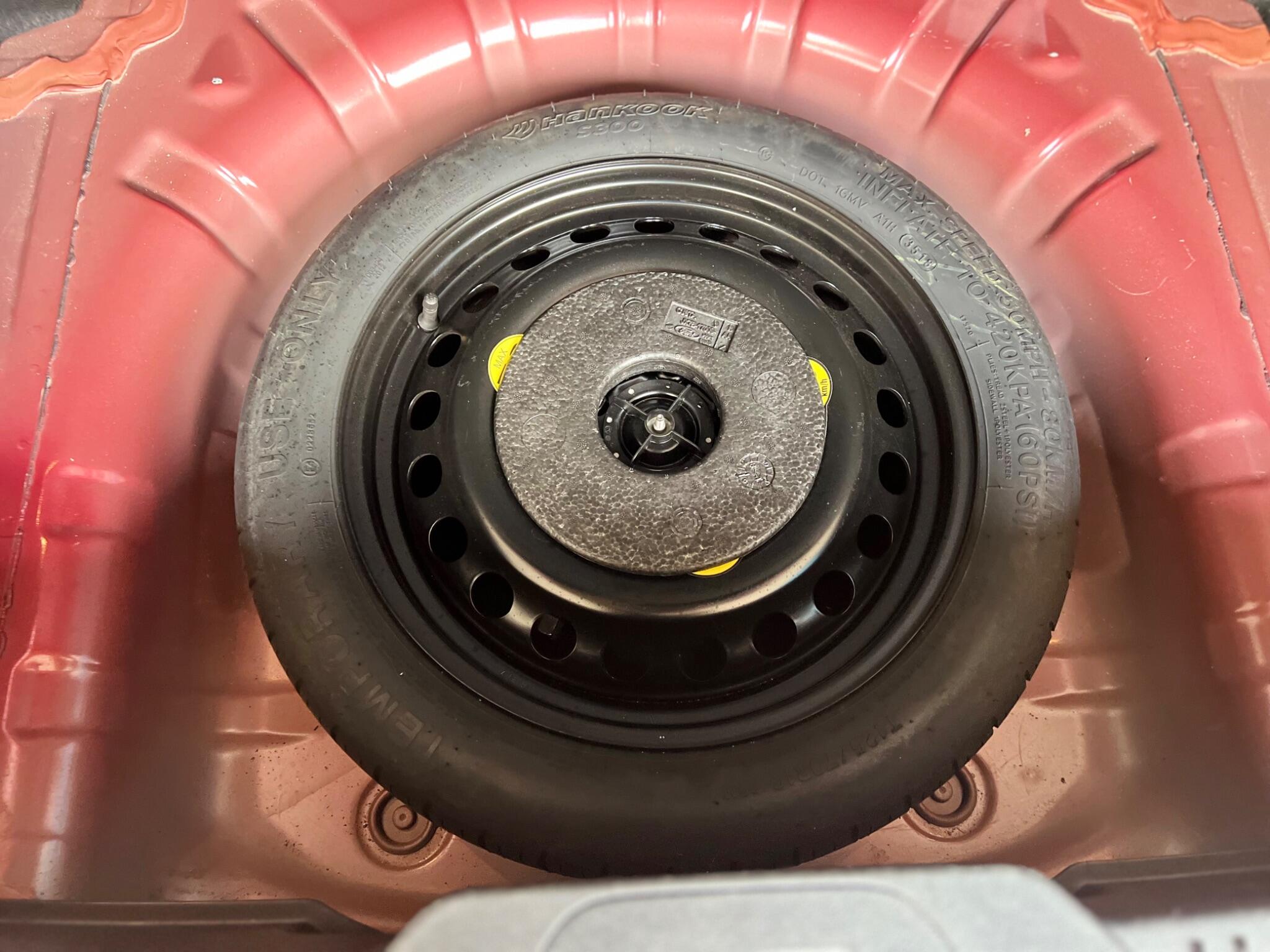 Ford Focus view 14
