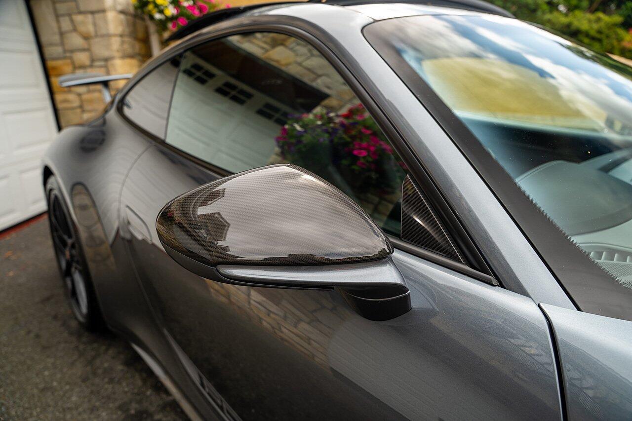 Porsche 911 view 29