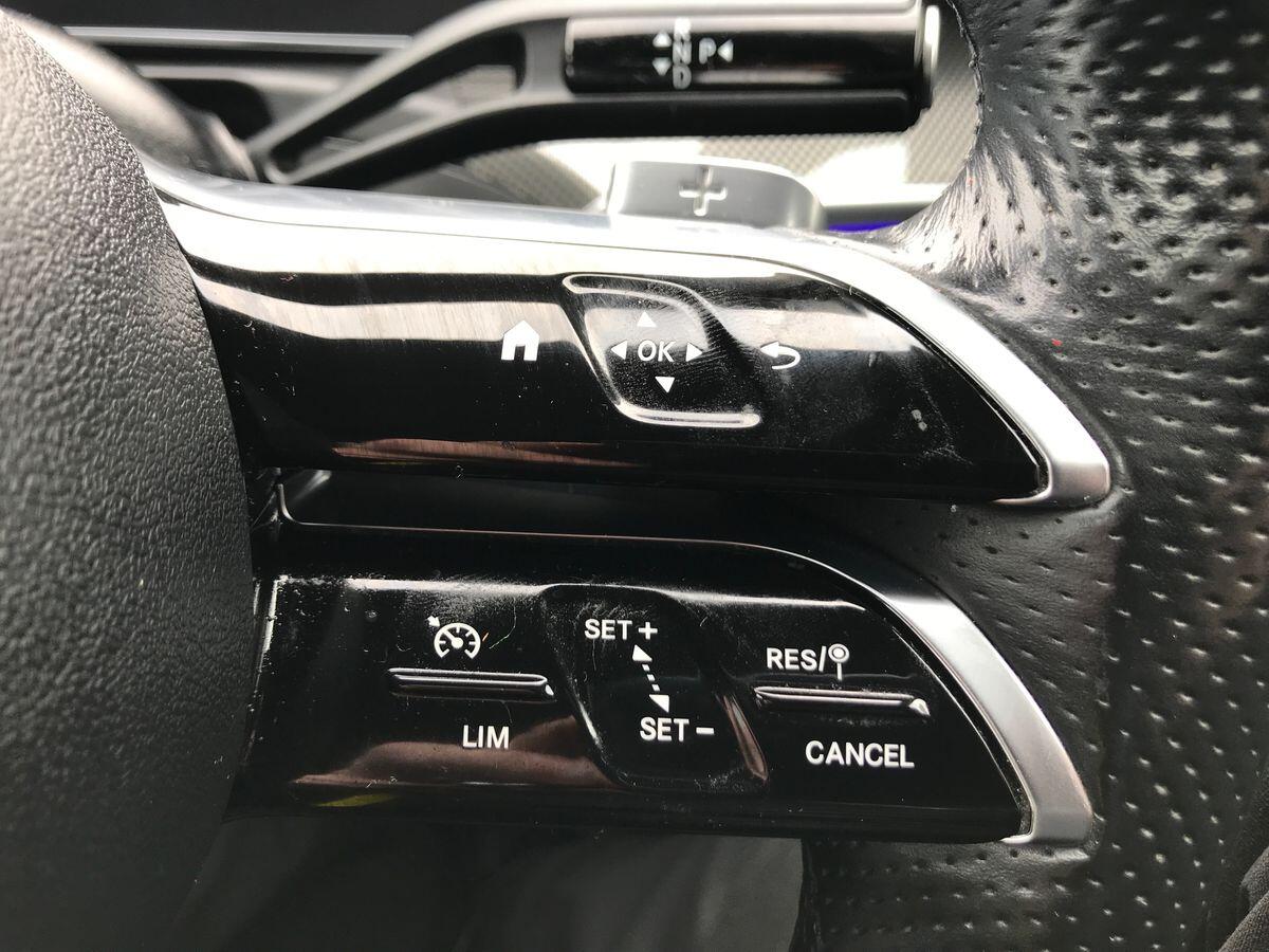 Mercedes-Benz C-Class view 21
