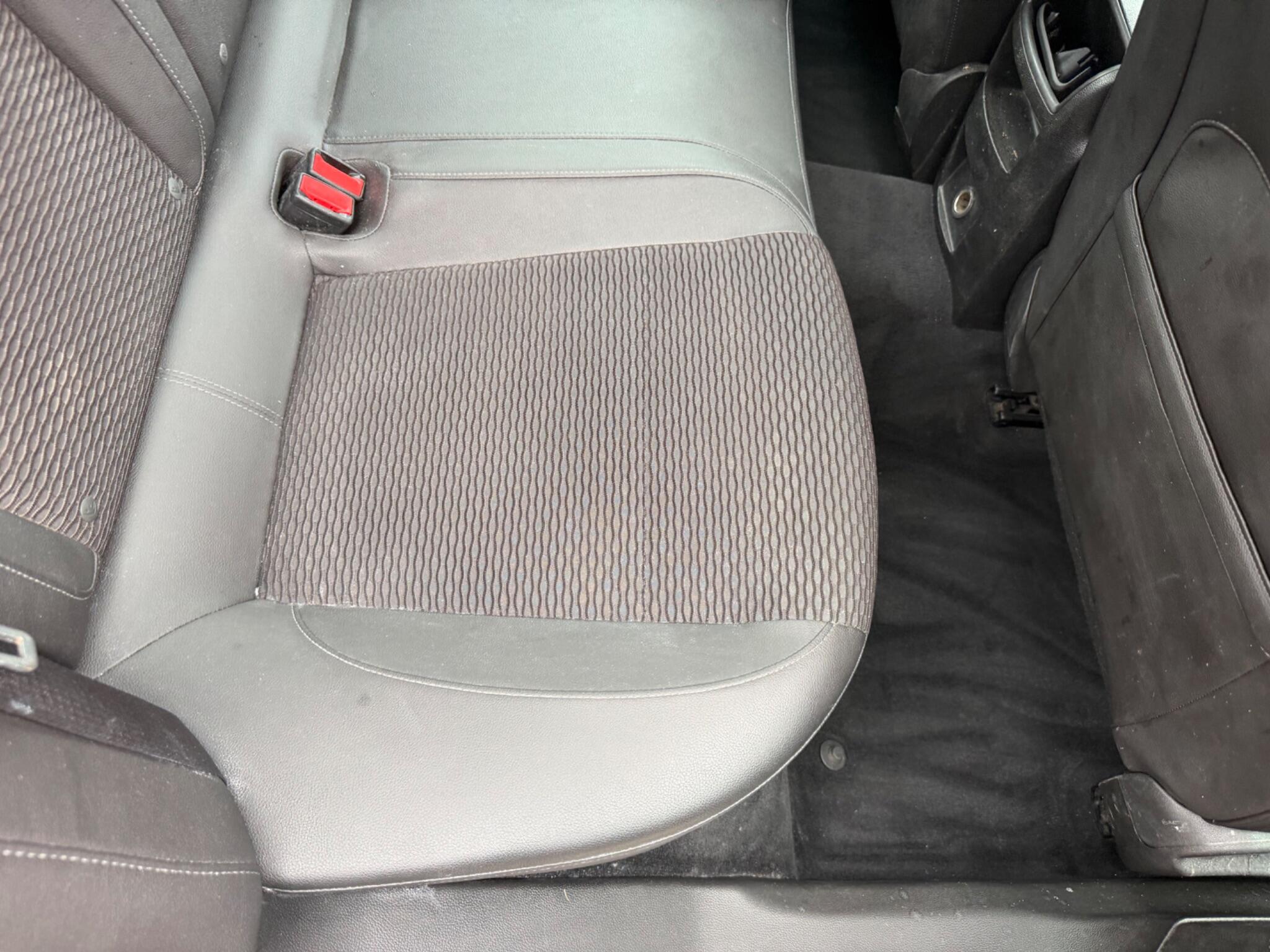Vauxhall Insignia view 22