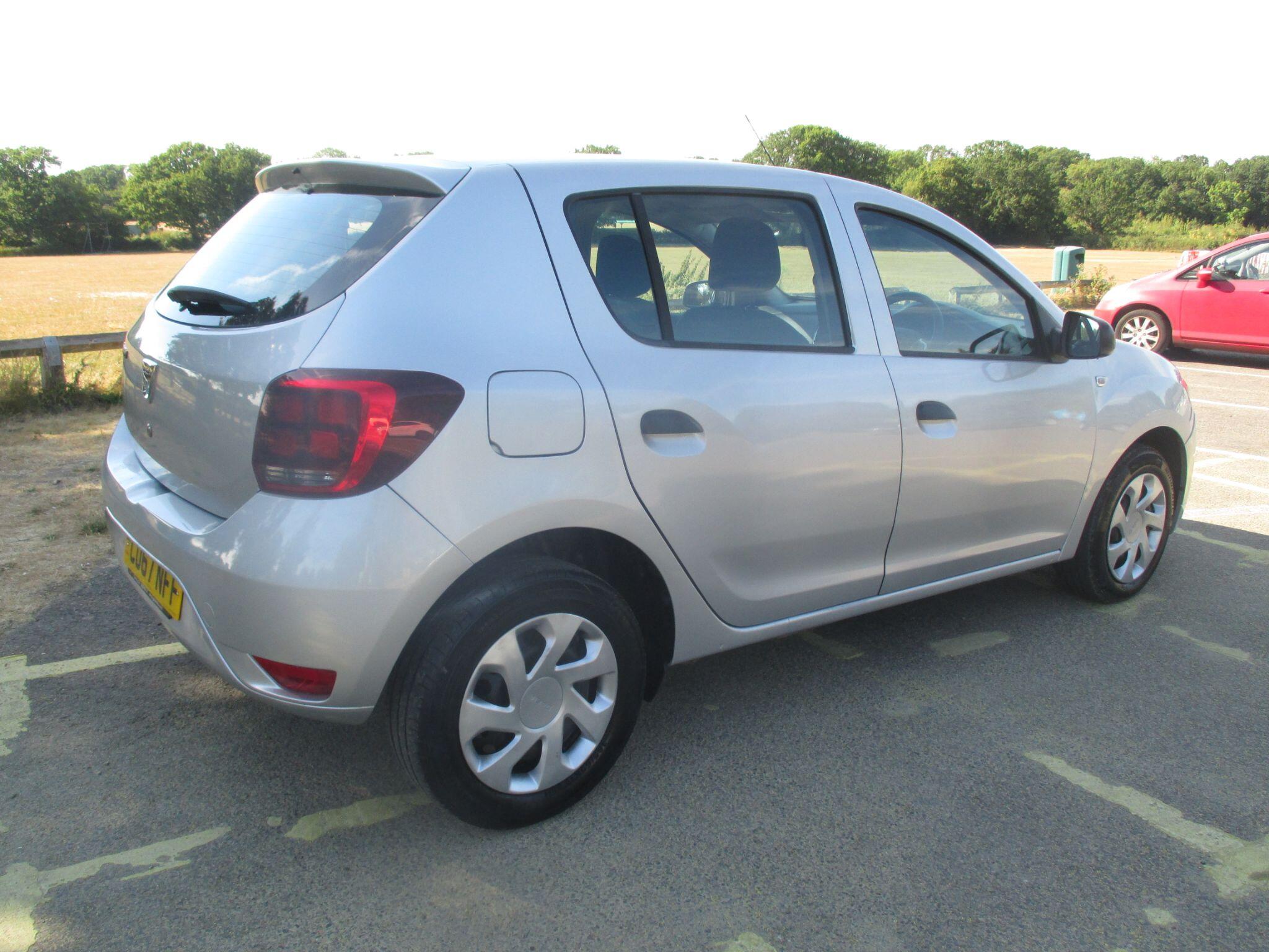Dacia Sandero view 9