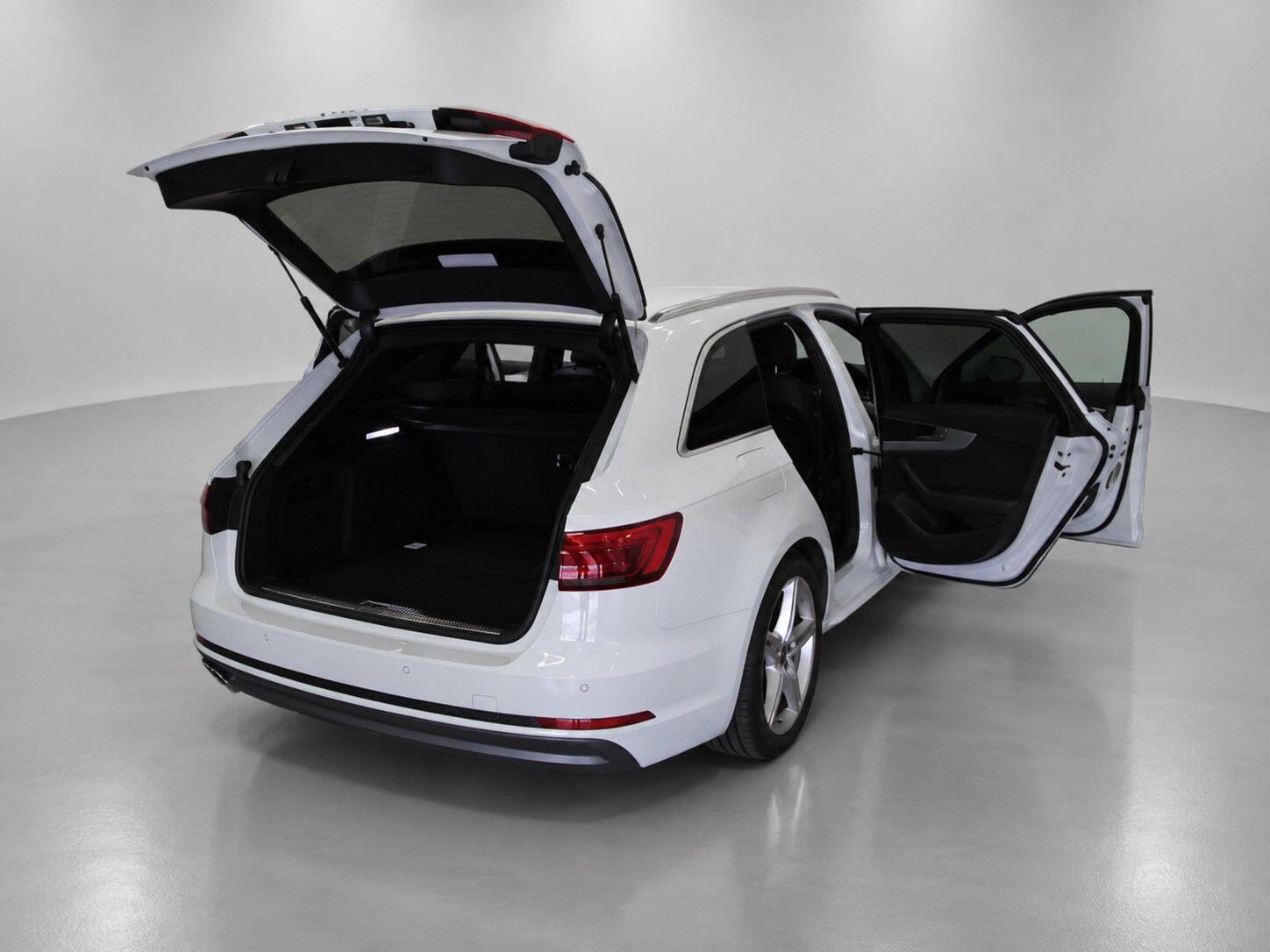 Audi A4 view 21