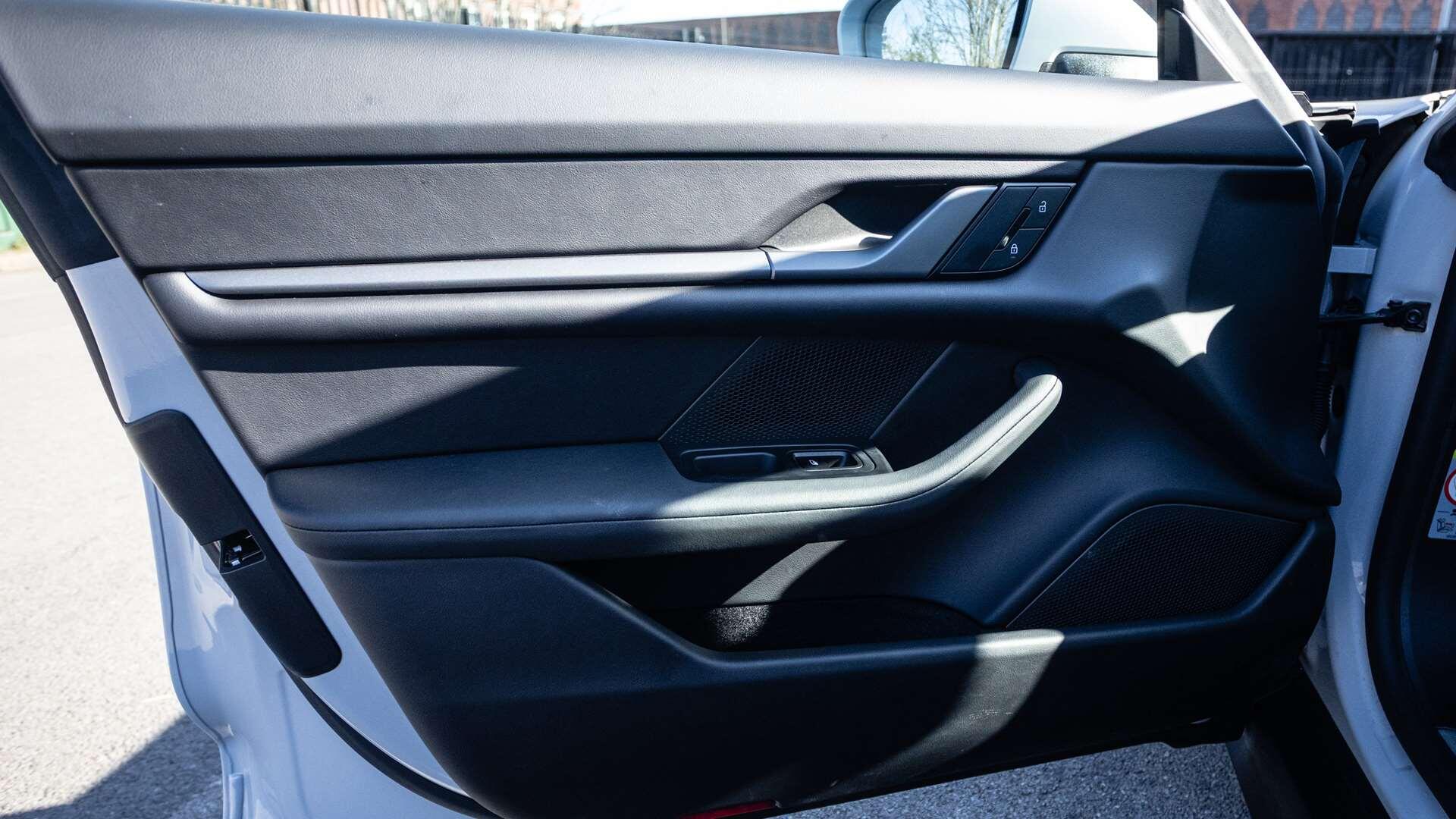 Porsche Taycan view 34