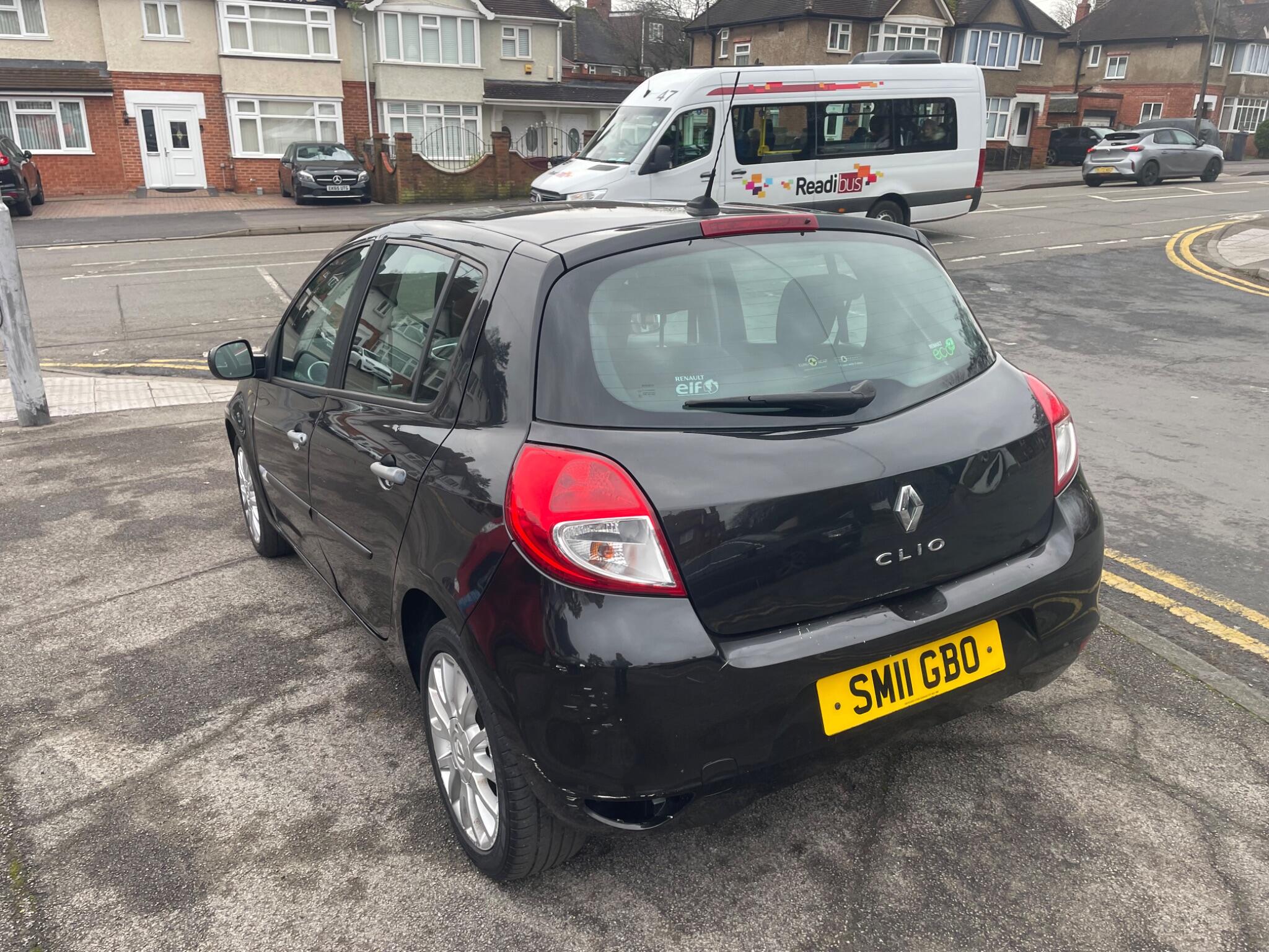 2011 Renault Clio image 6