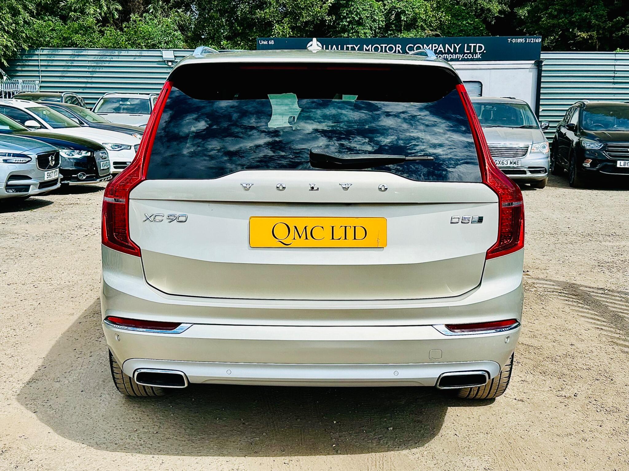 Volvo XC90 view 13