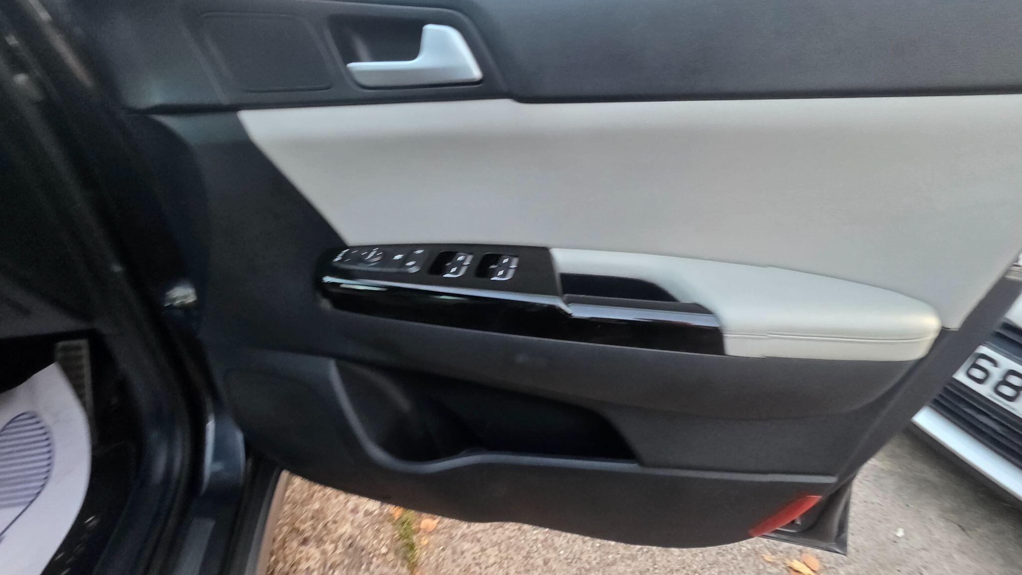 Kia Sportage view 40