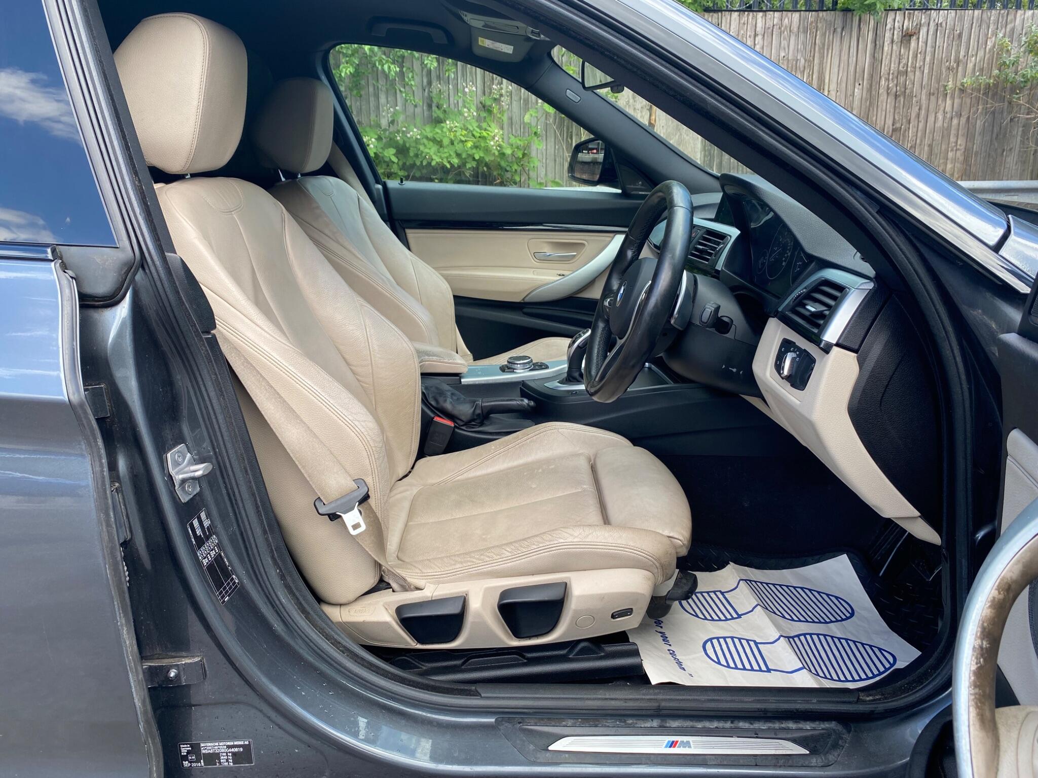 BMW 3 Series view 12