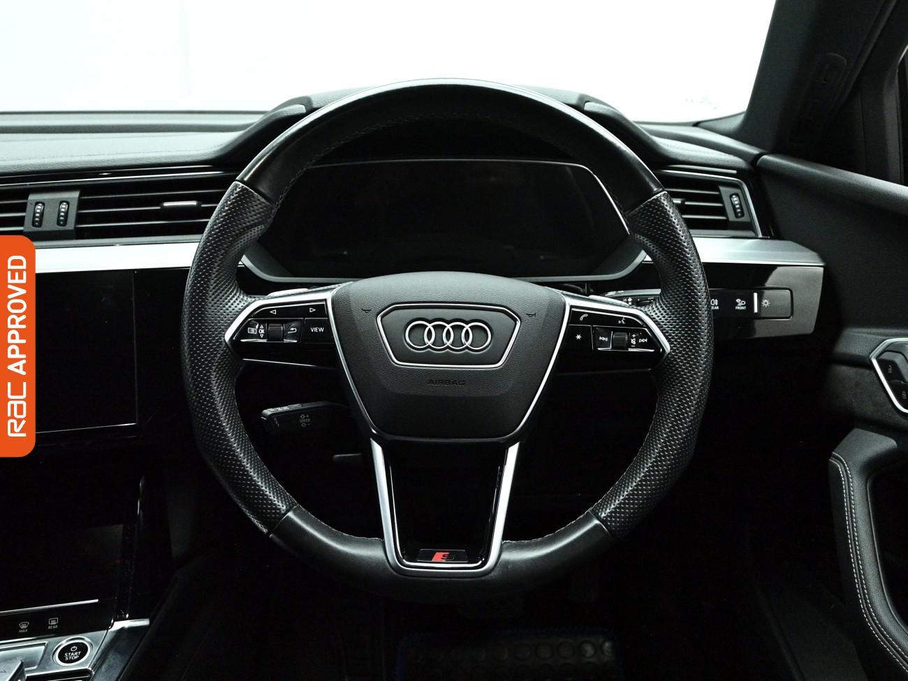 Audi E-Tron view 10