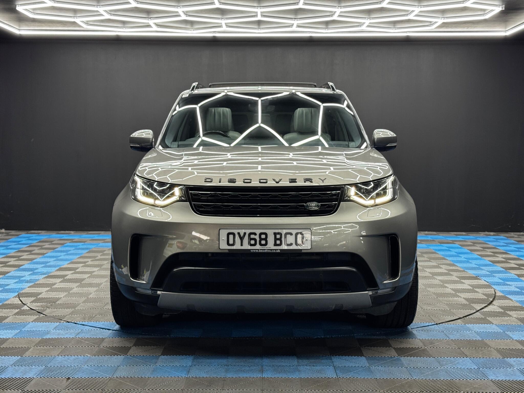 Land Rover Discovery view 2