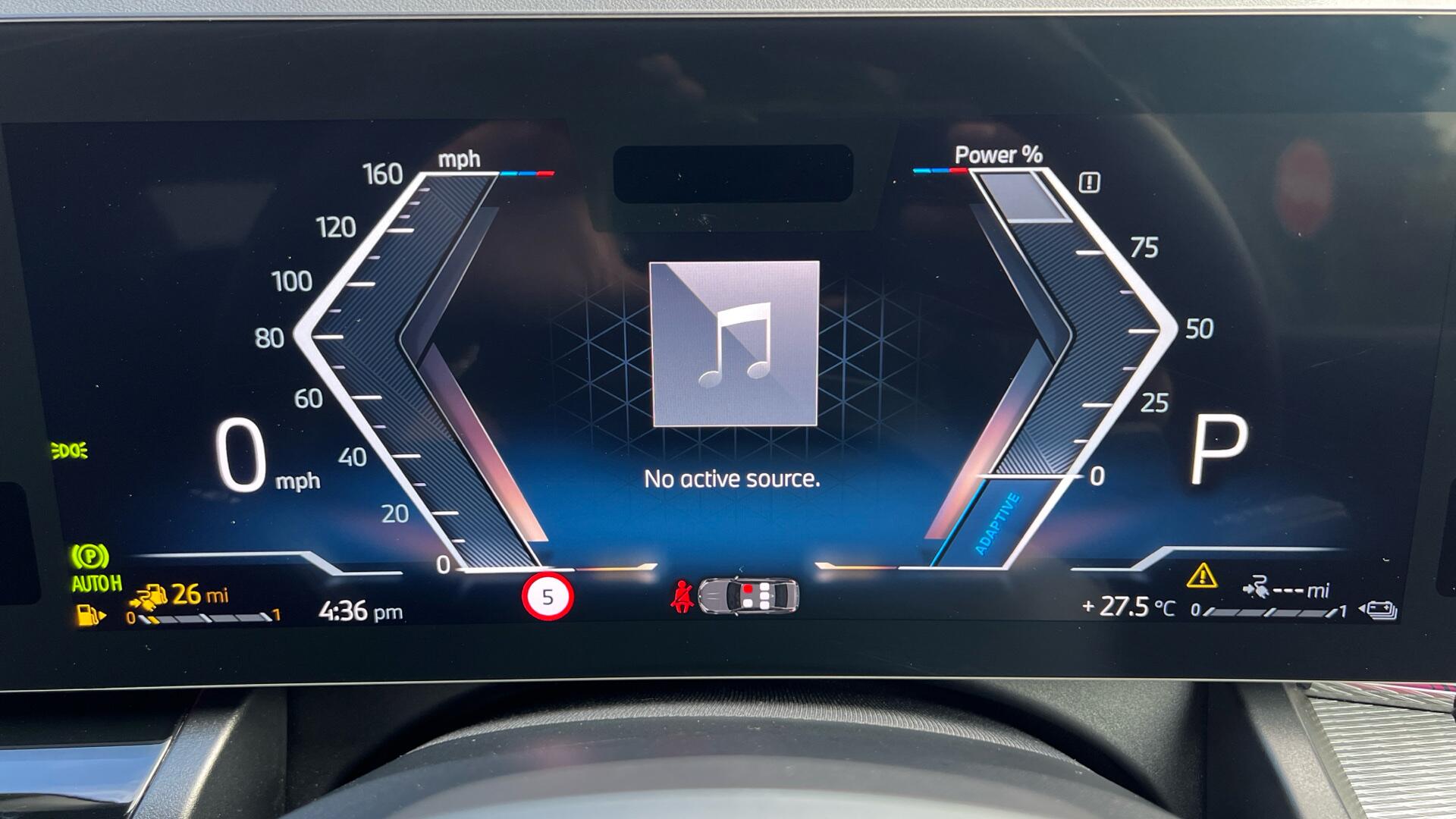 BMW 5 Series view 9