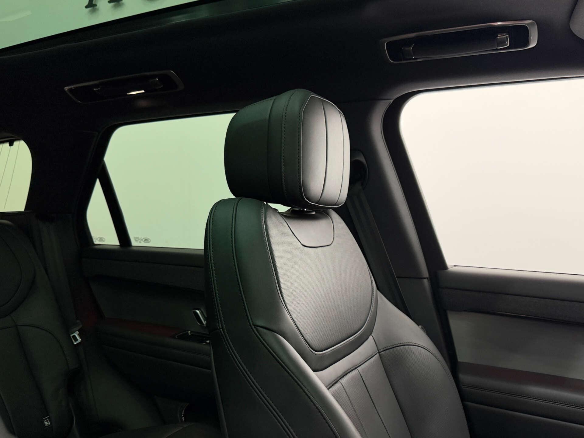 Land Rover Range Rover Sport view 36