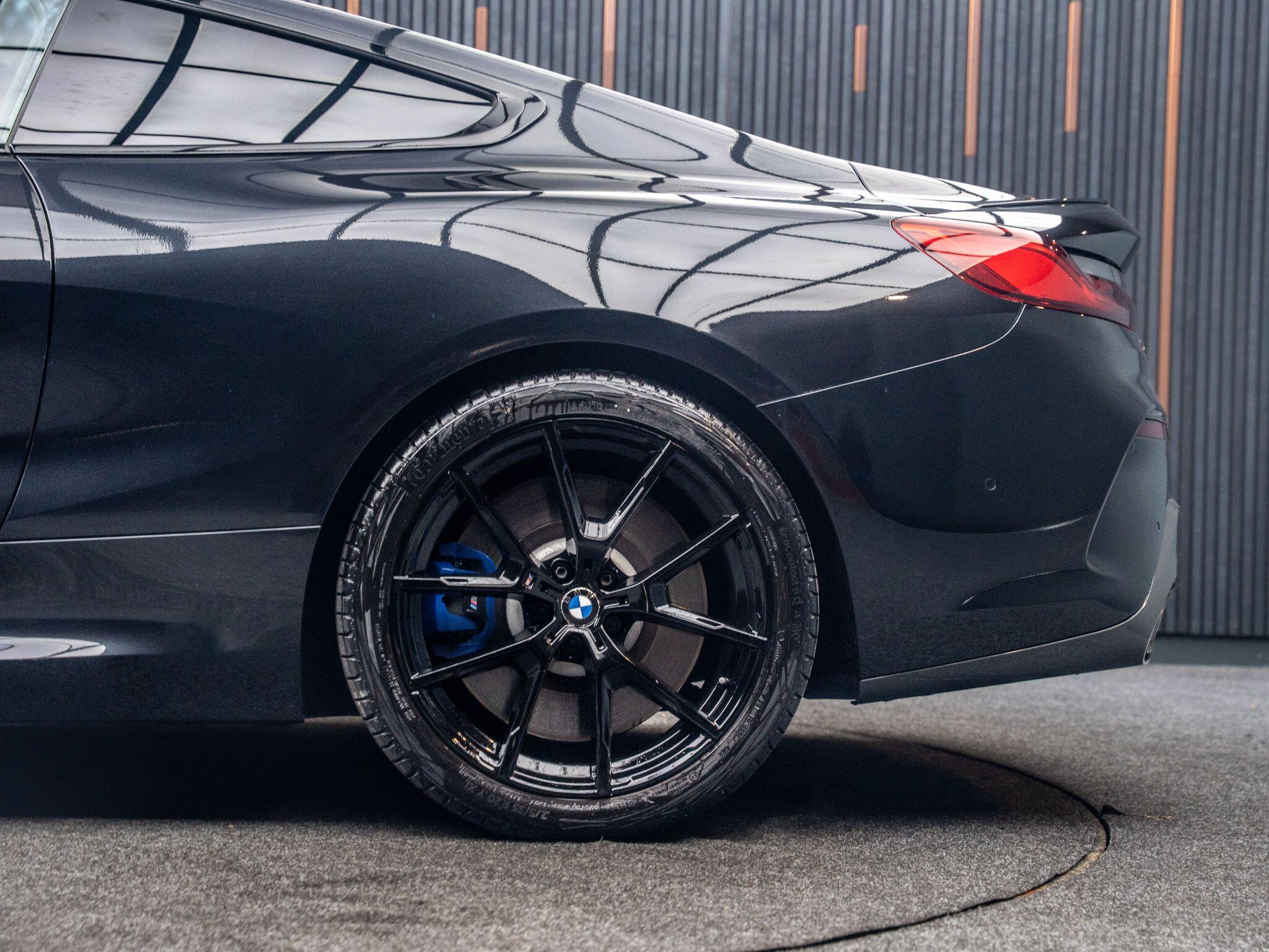 BMW 8 Series view 15