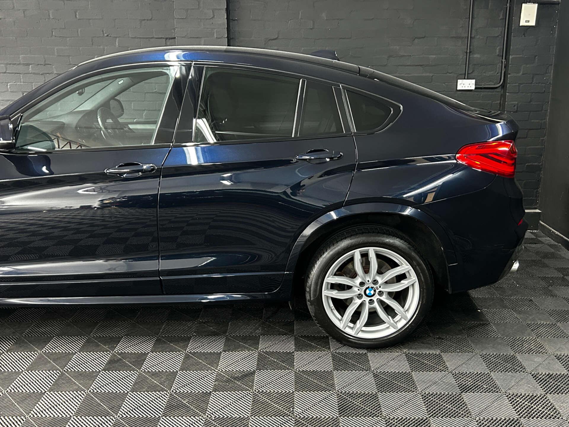 BMW X4 view 12