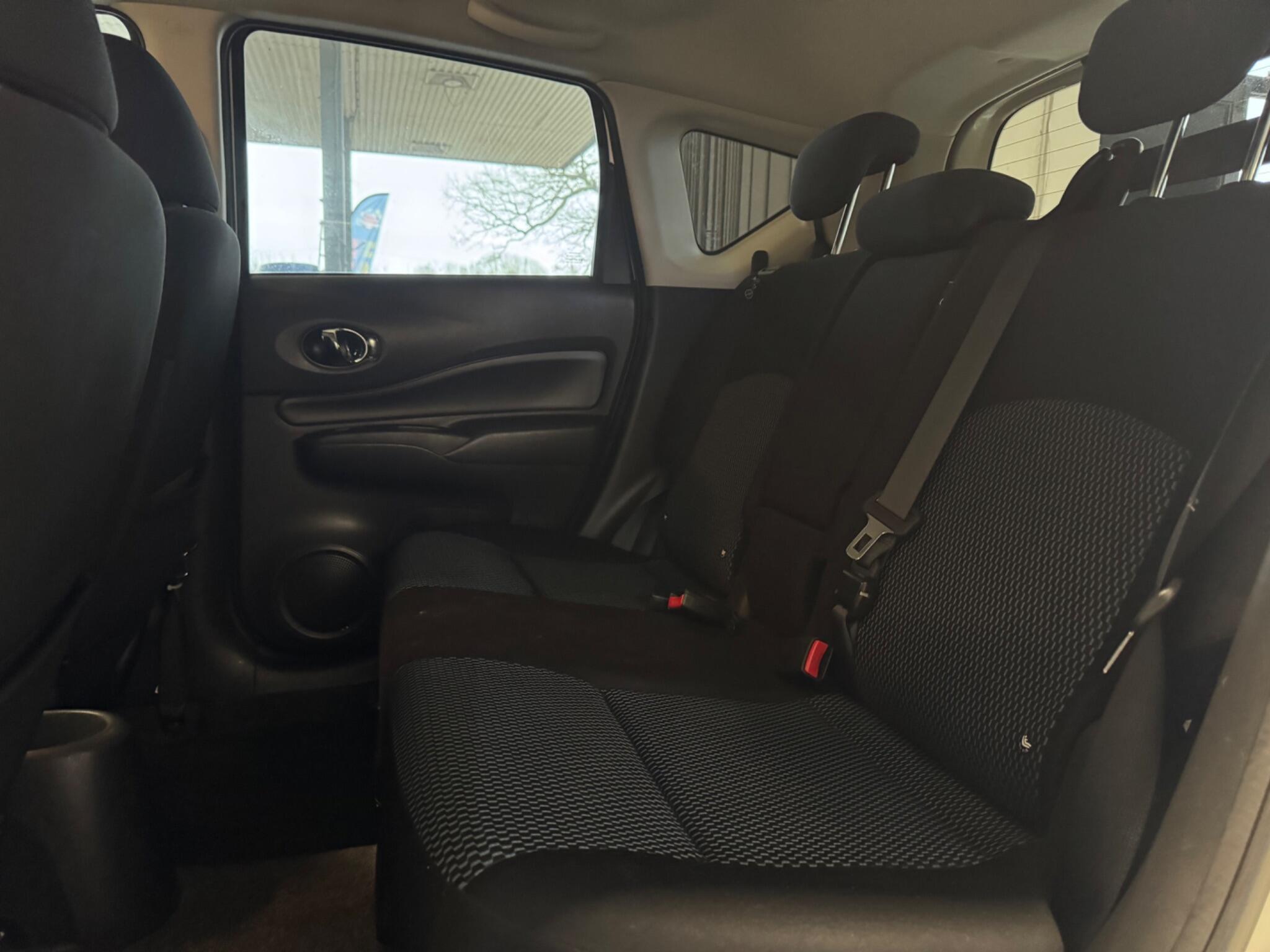 2015 Nissan Note 1.2 DIG-S Acenta Premium CVT Euro 5 (s/s) 5dr • 32,000 miles image 25