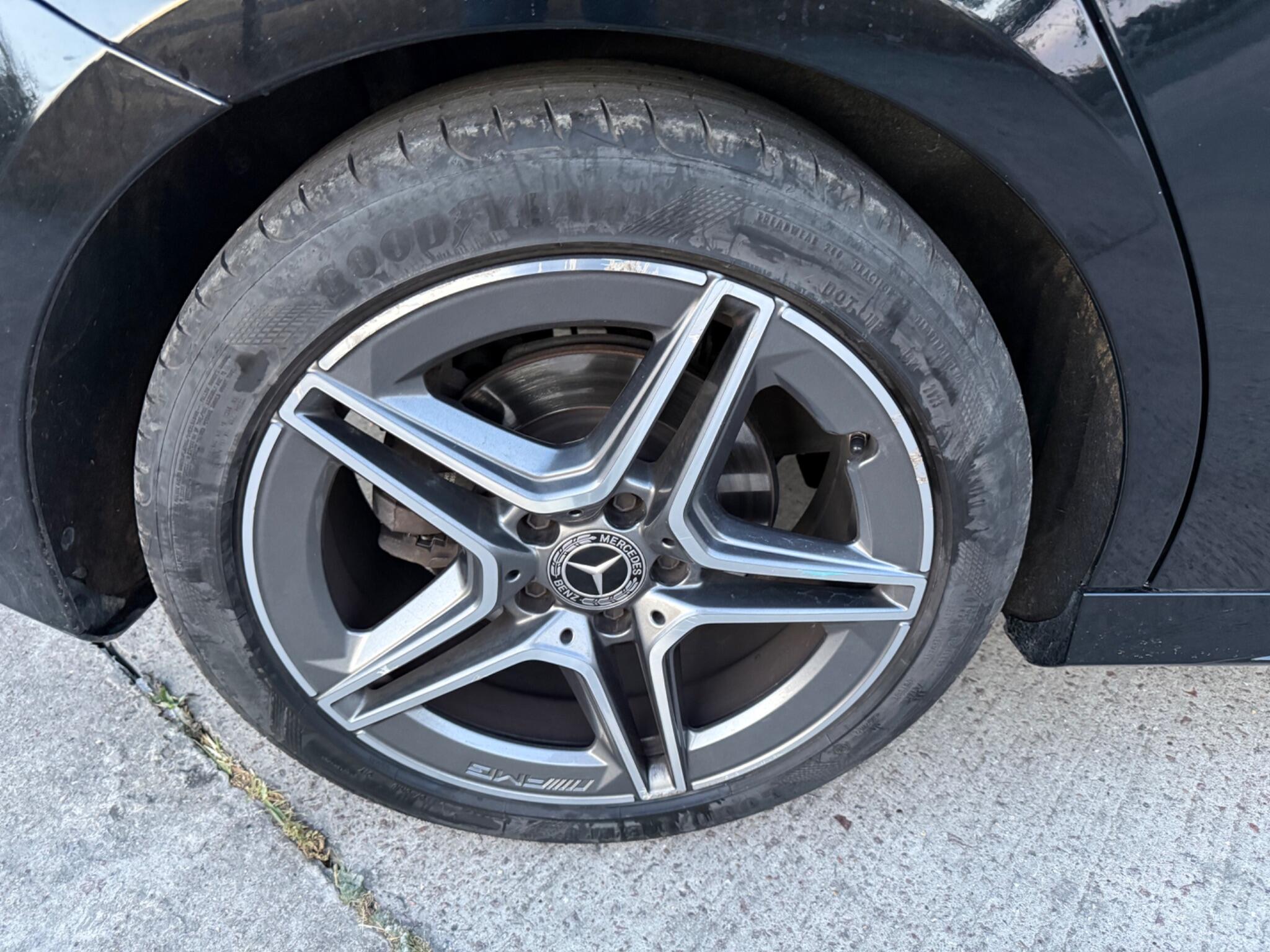 Mercedes-Benz A Class 2.0 A250 AMG Line 7G-DCT Euro 6 (s/s) 5dr — photo 44 of 120