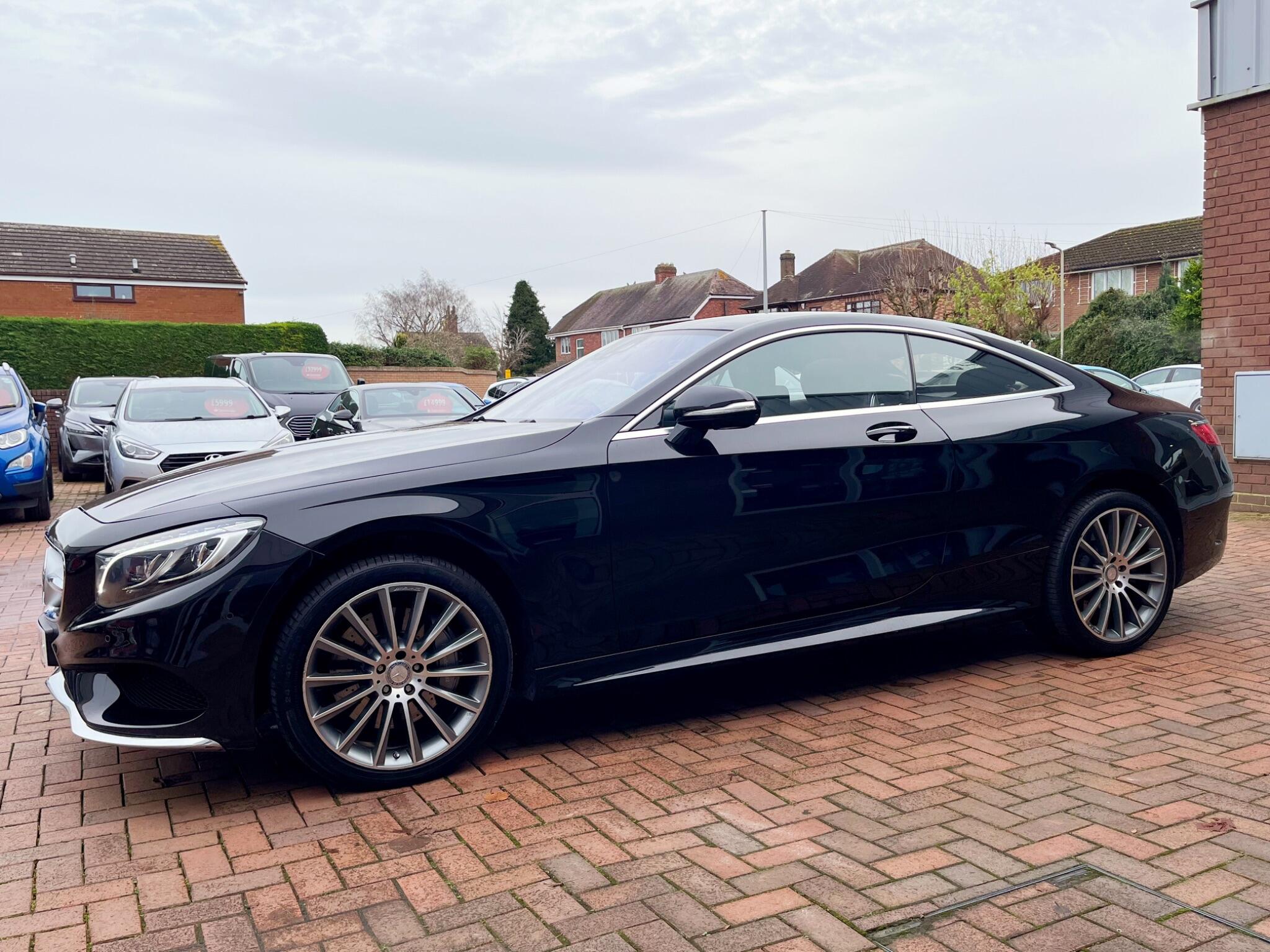 Mercedes-Benz S-Class view 33