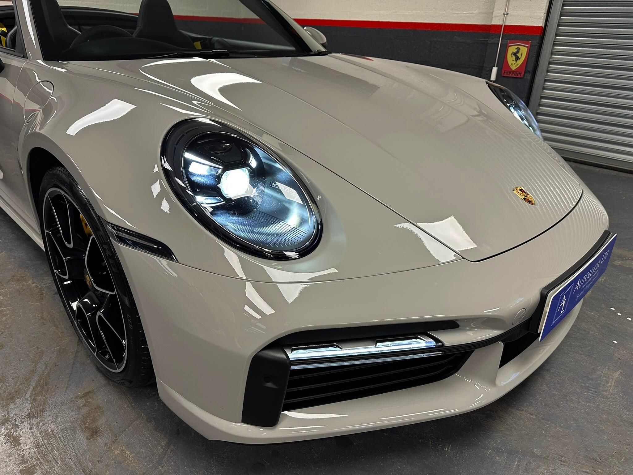Porsche 911 view 15
