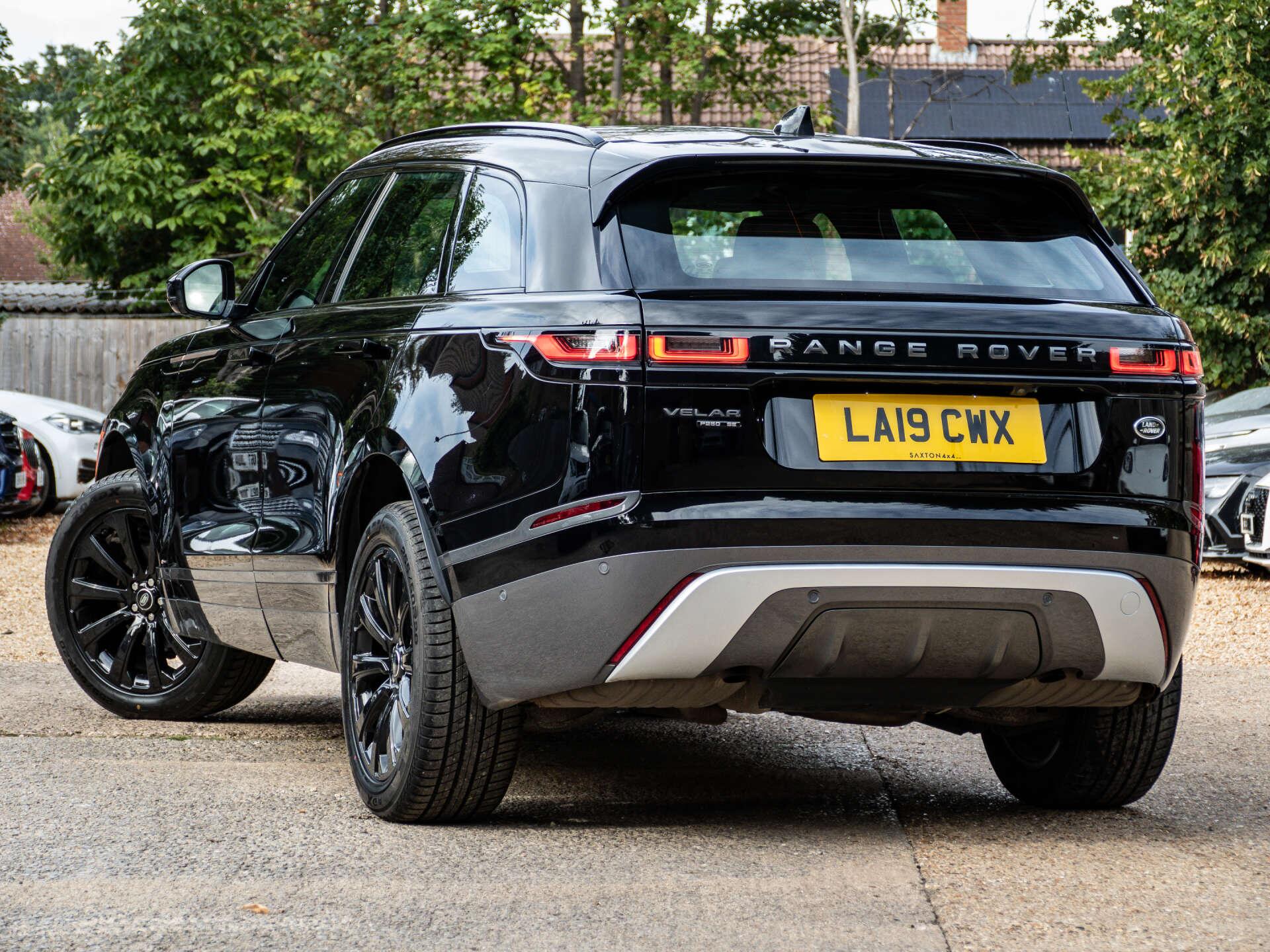 Land Rover Range Rover Velar view 2