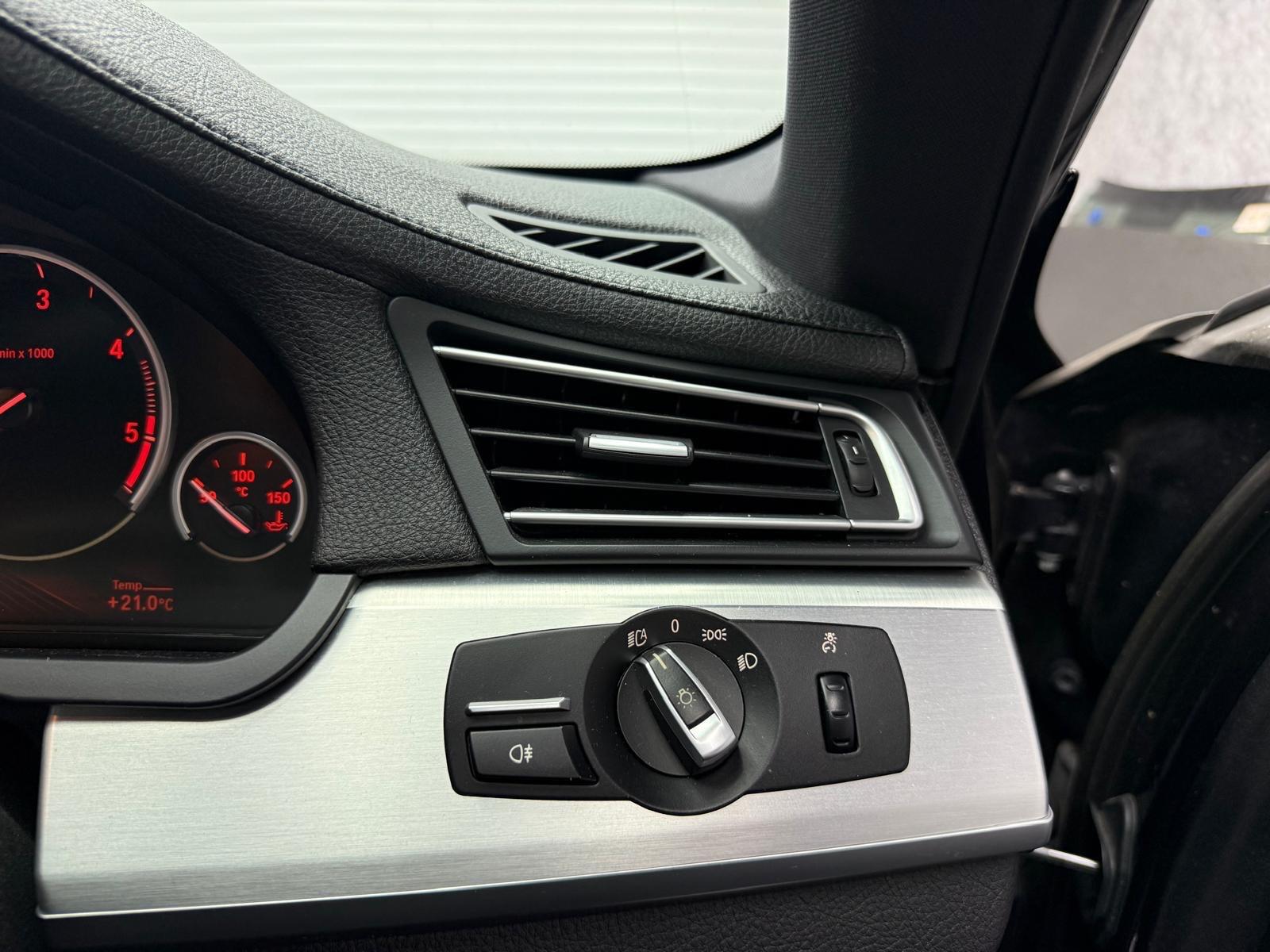 BMW 7 Series view 26