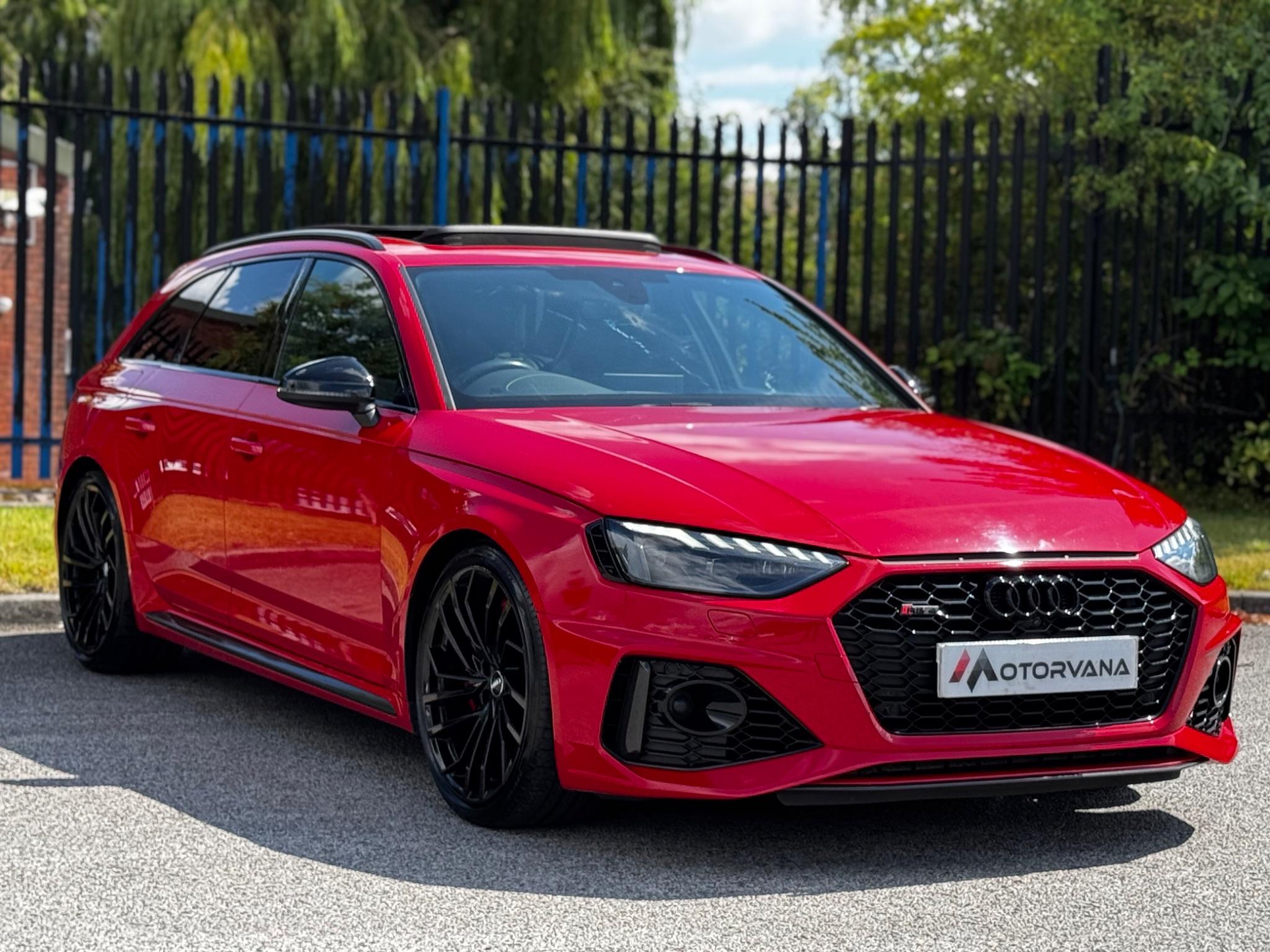 Audi RS4 view 14