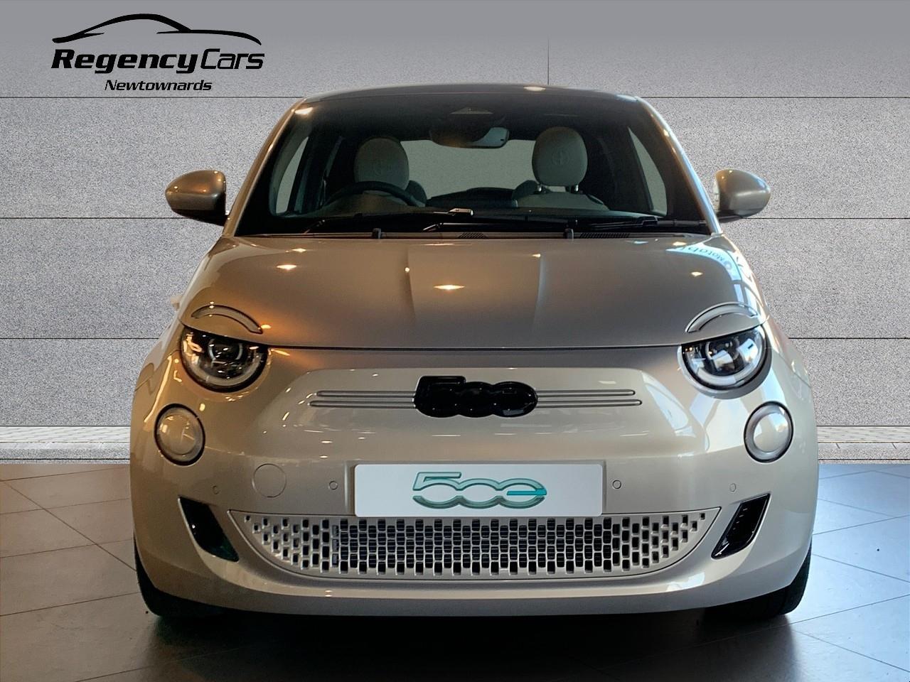 Fiat 500e view 2