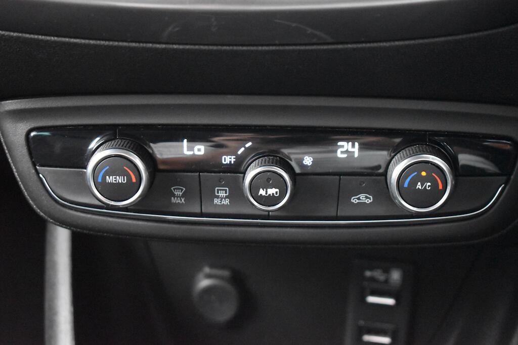 Vauxhall Crossland X view 59