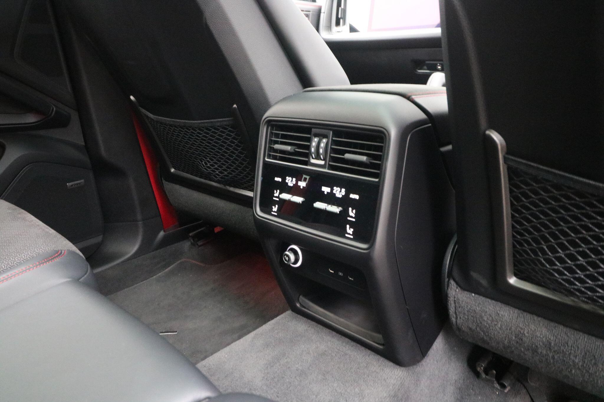 Porsche Cayenne view 20