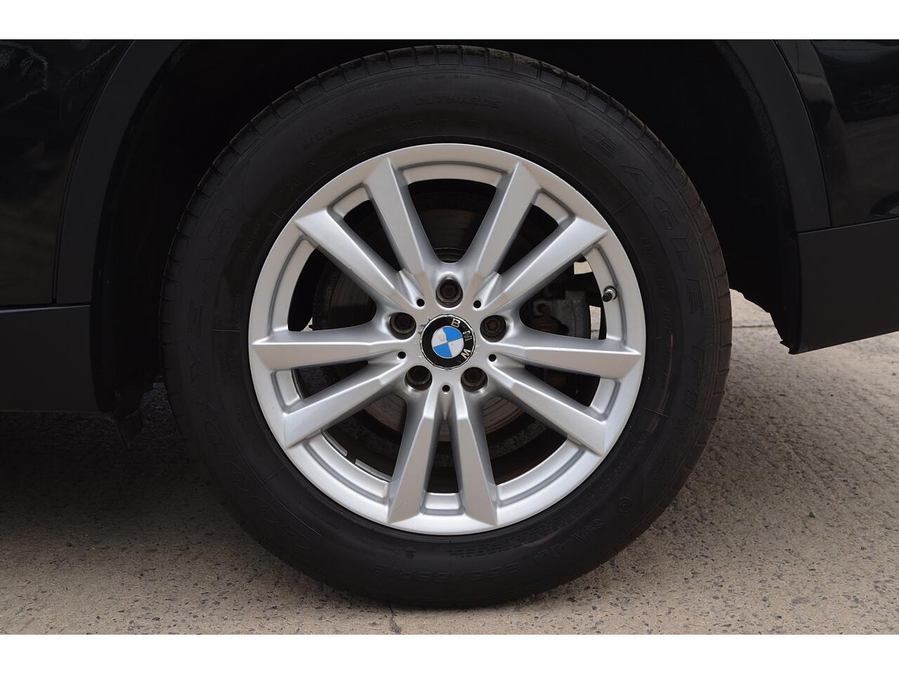 BMW X5 view 40