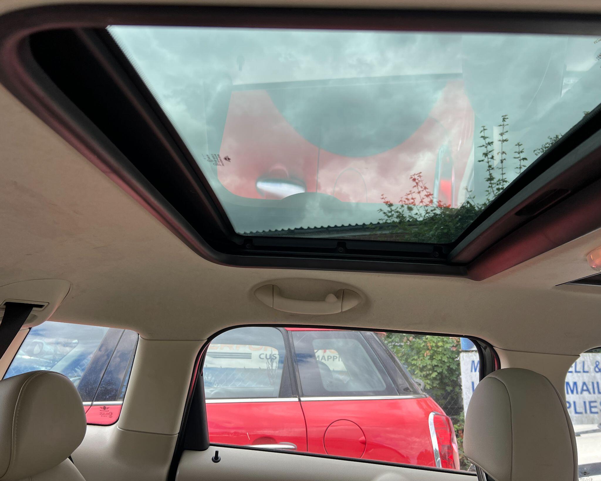 Mini Countryman view 29