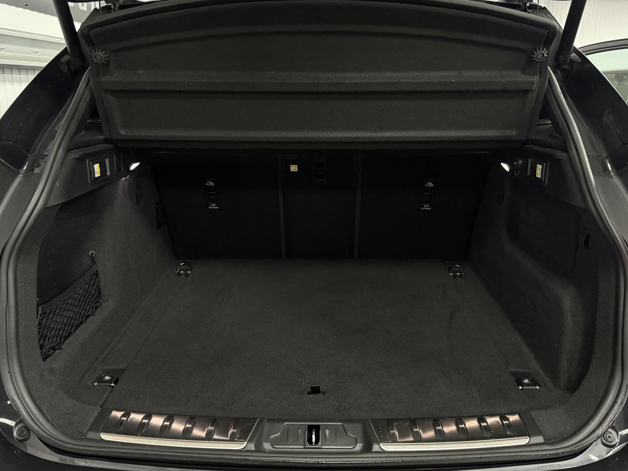 Jaguar F-Pace view 35