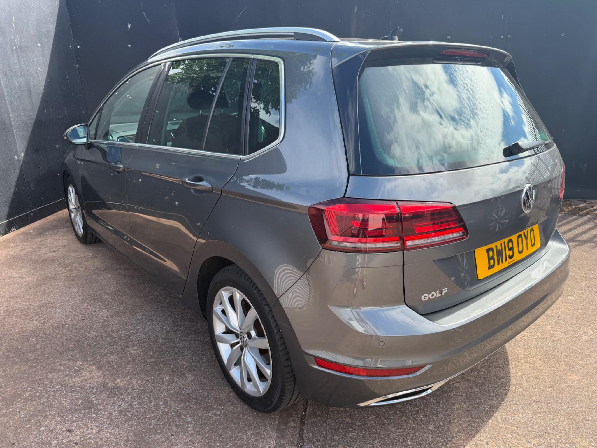Volkswagen Golf Sportsvan view 14