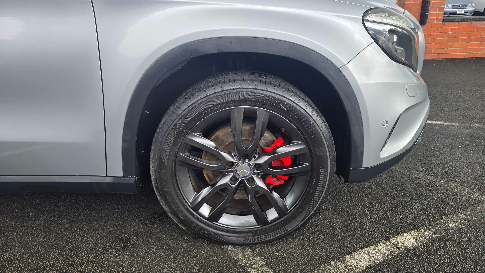 Mercedes-Benz GLA view 34
