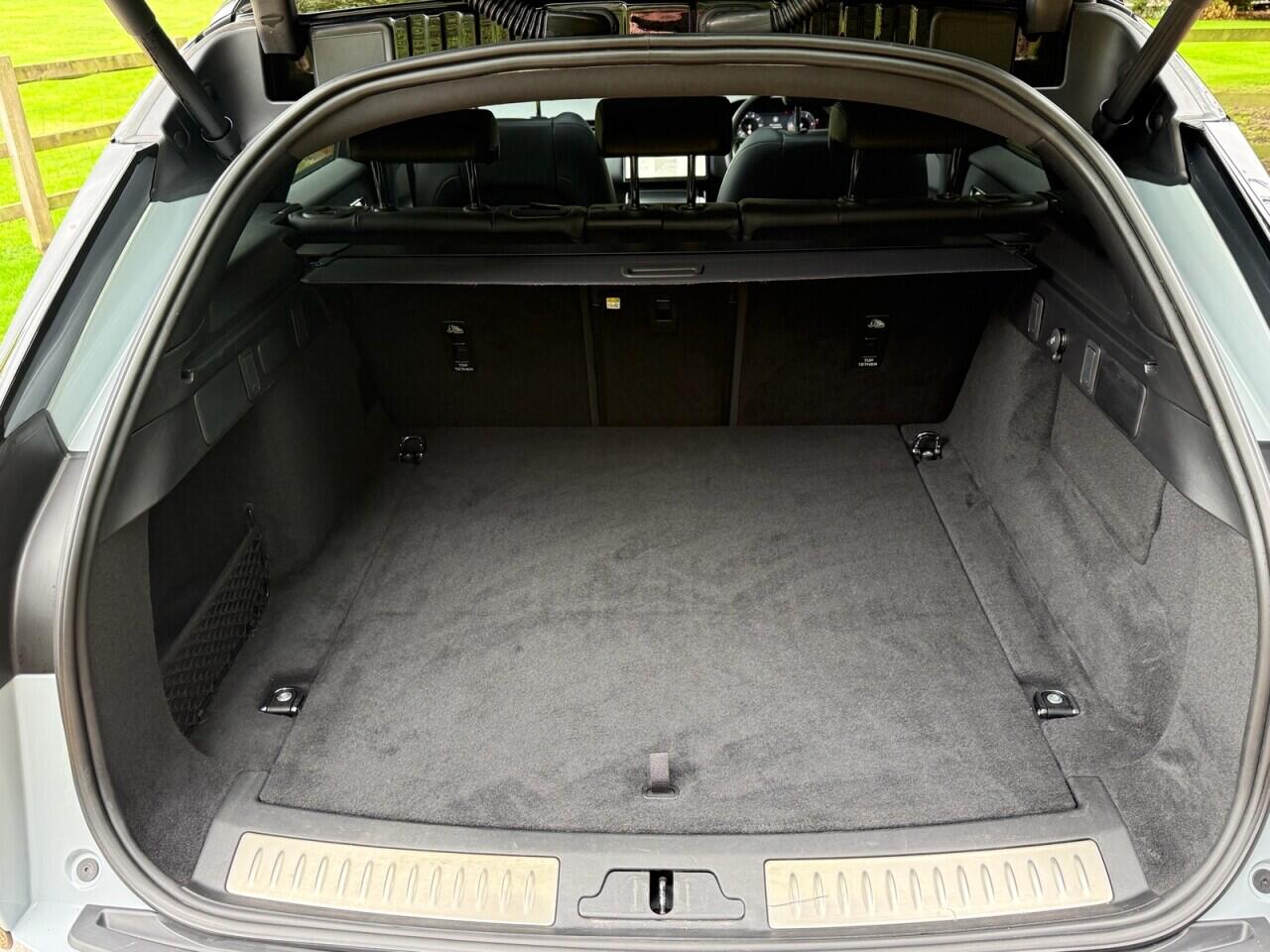Land Rover Range Rover Velar view 22