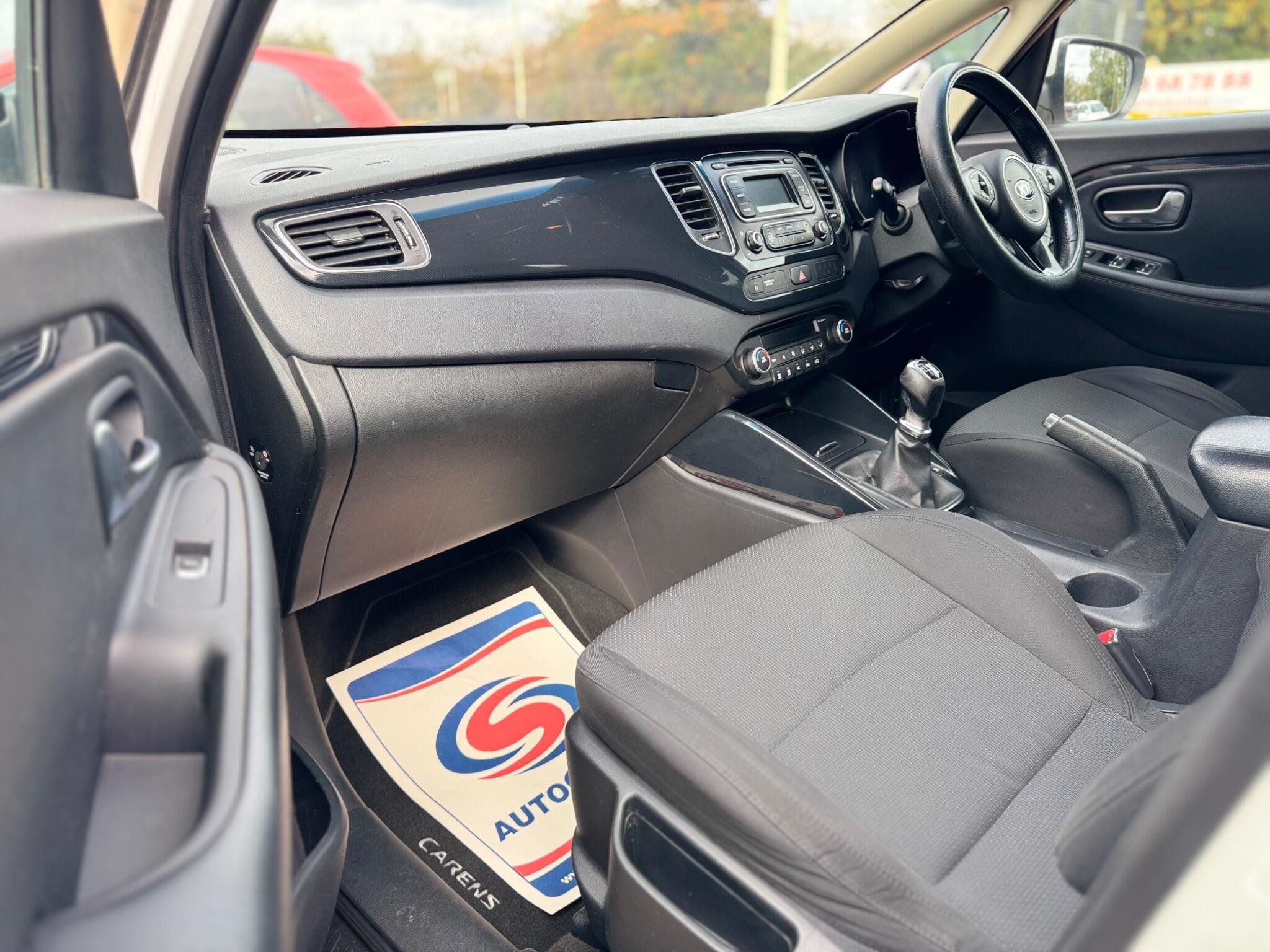 Kia Carens view 14