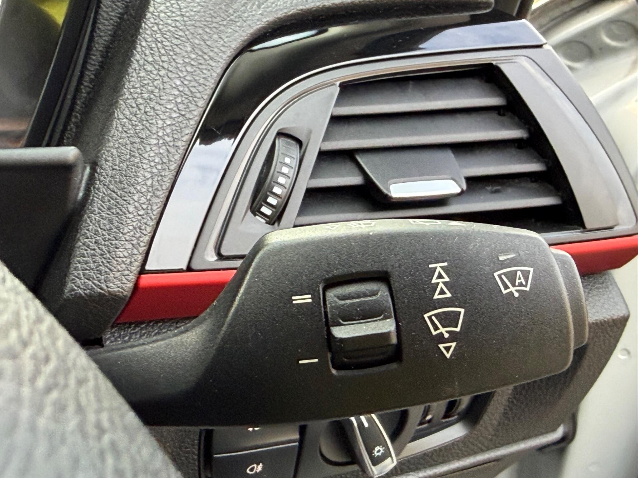 BMW 1 Series view 18