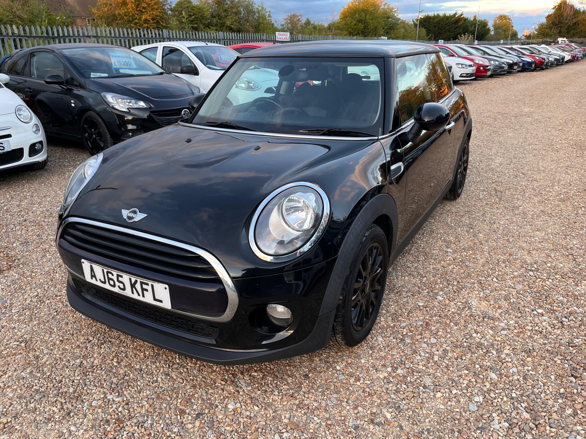 MINI Hatch view 10