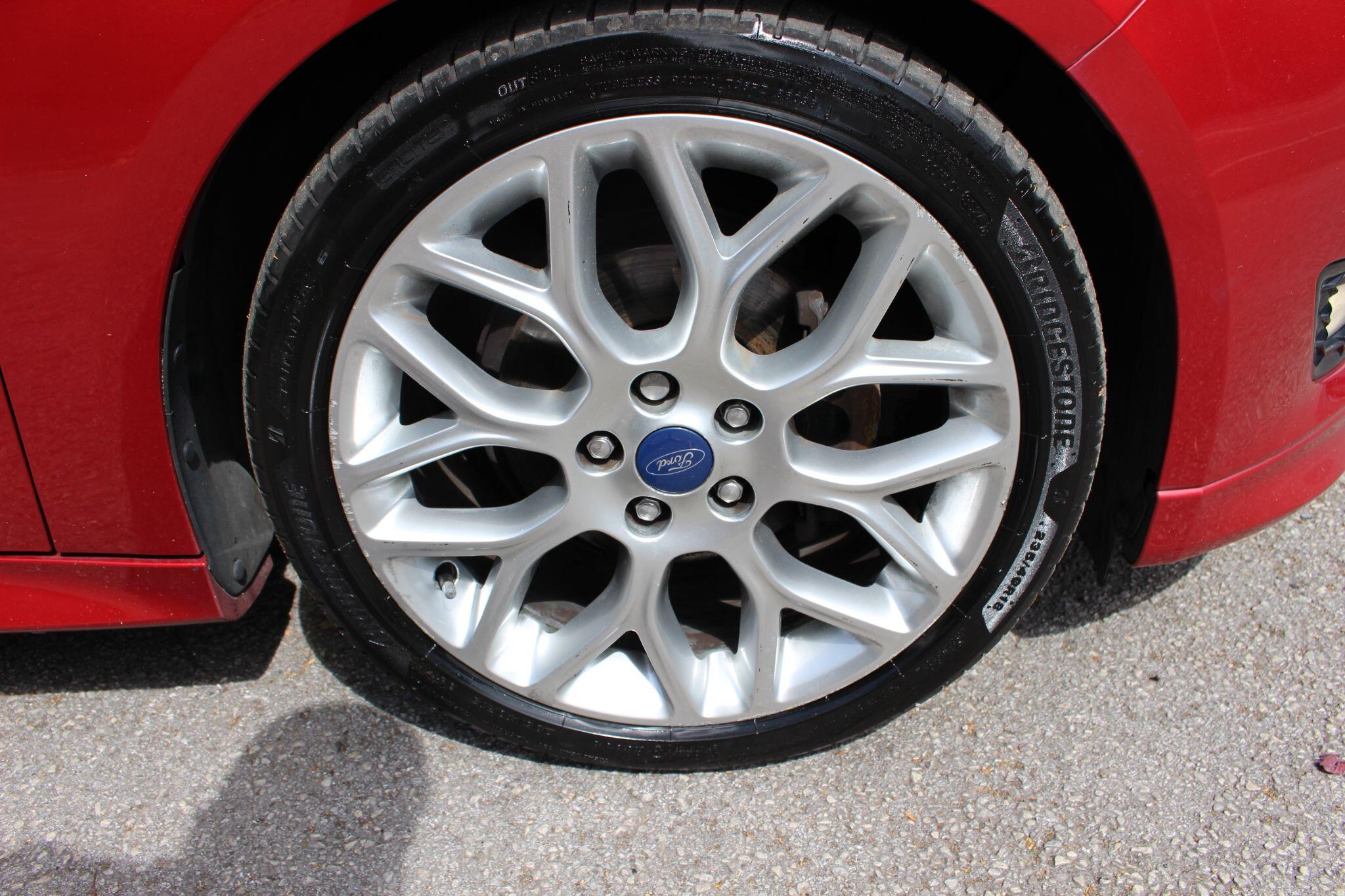 Ford Focus view 23